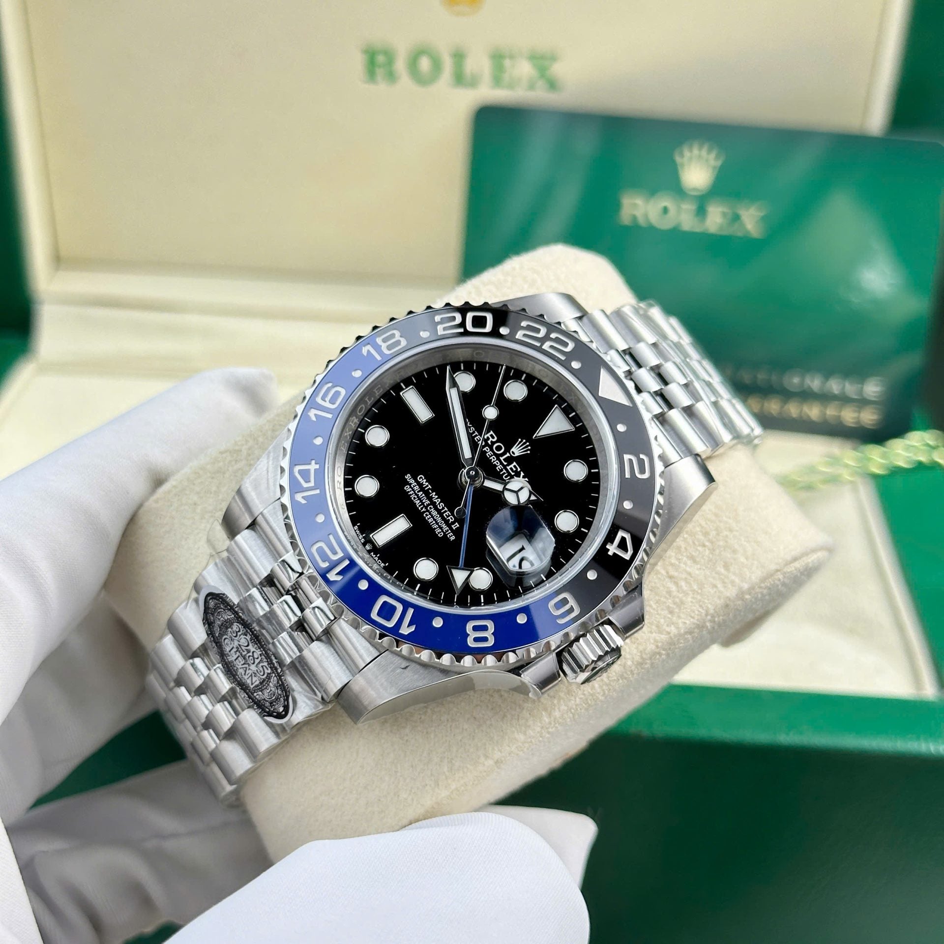 Rolex GMT-Master II 126710BLNR Batgirl bracelet Jubilée 40mm