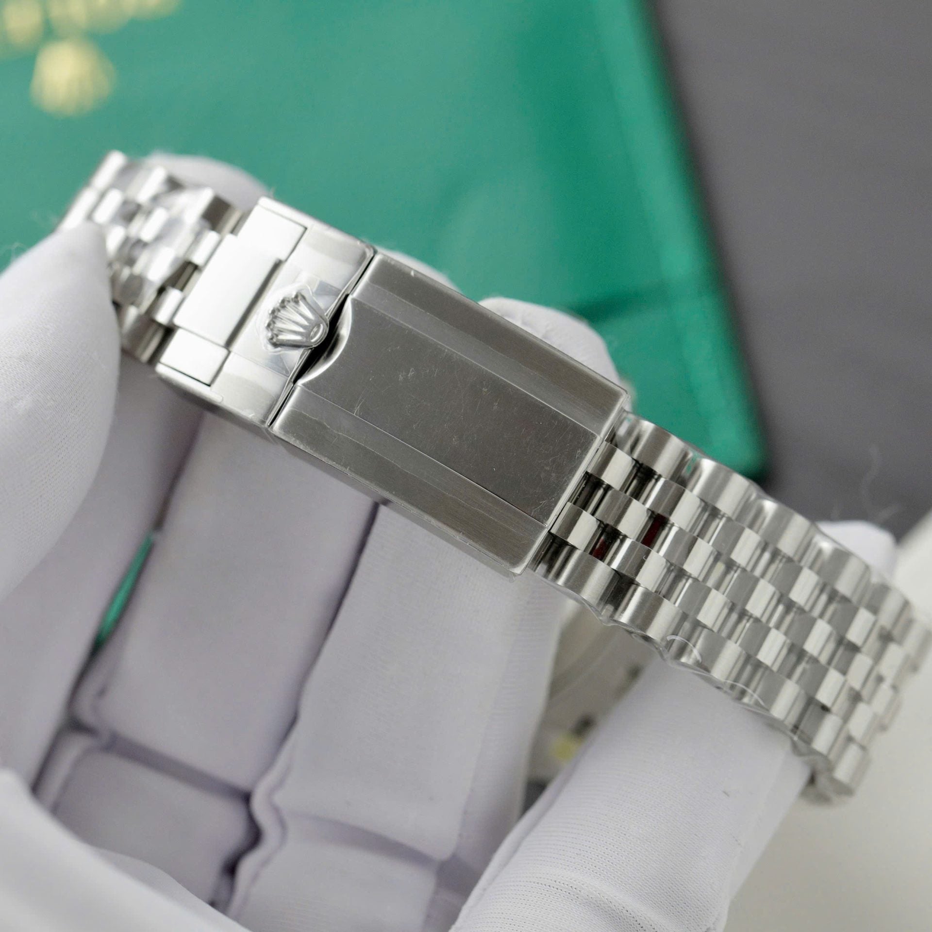 Rolex GMT-Master II 126710GRNR Cadran noir 41mm