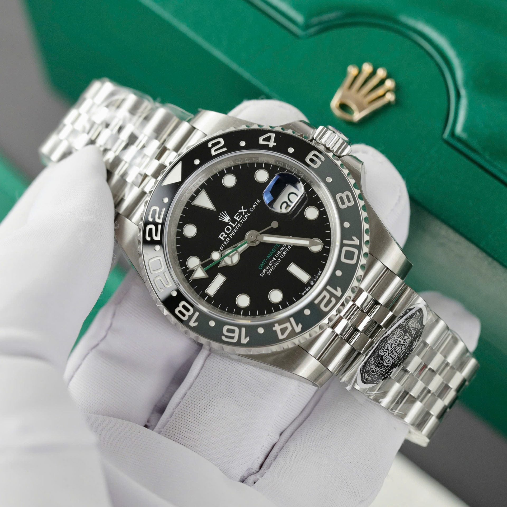 Rolex GMT-Master II 126710GRNR Cadran noir 41mm