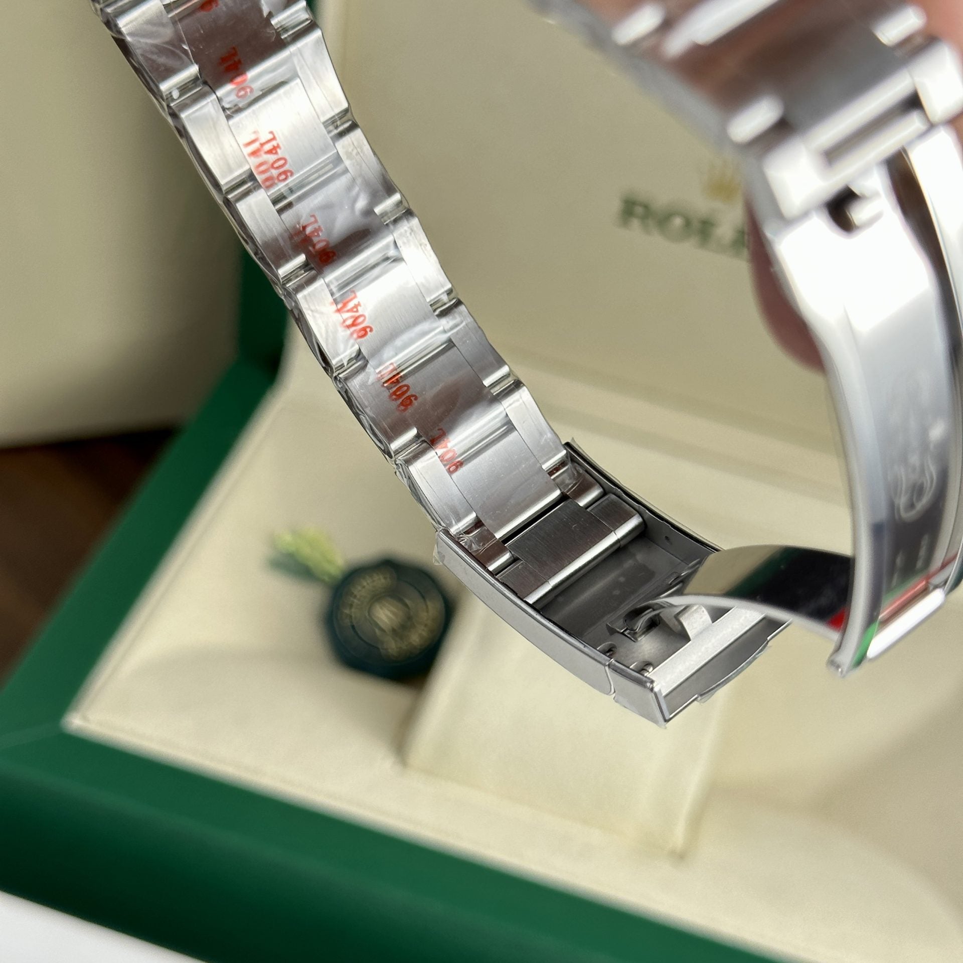 Rolex Oyster Perpetual 126000 Cadran argenté 36 mm
