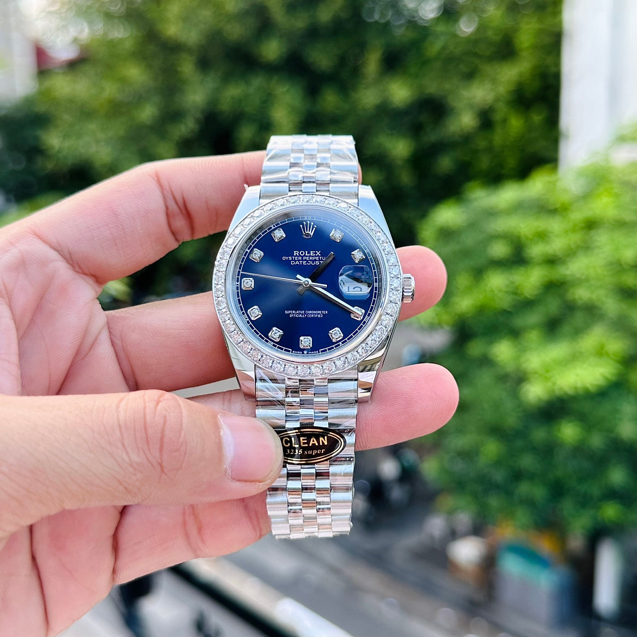 Rolex DateJust 126334 Lunette en Diamants et Moissanite 41 mm