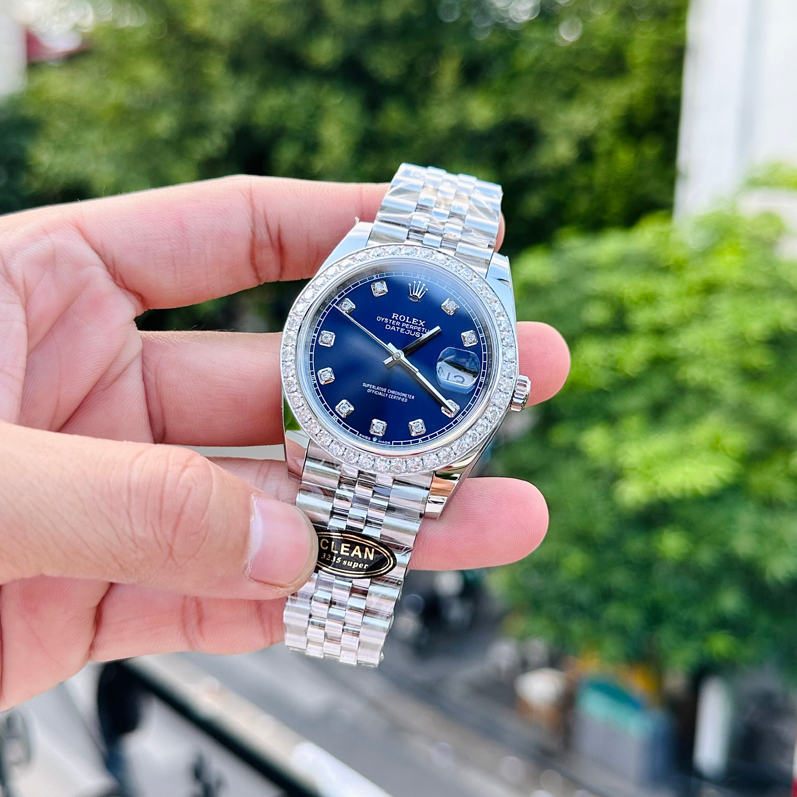 Rolex DateJust 126334 Lunette en Diamants et Moissanite 41 mm