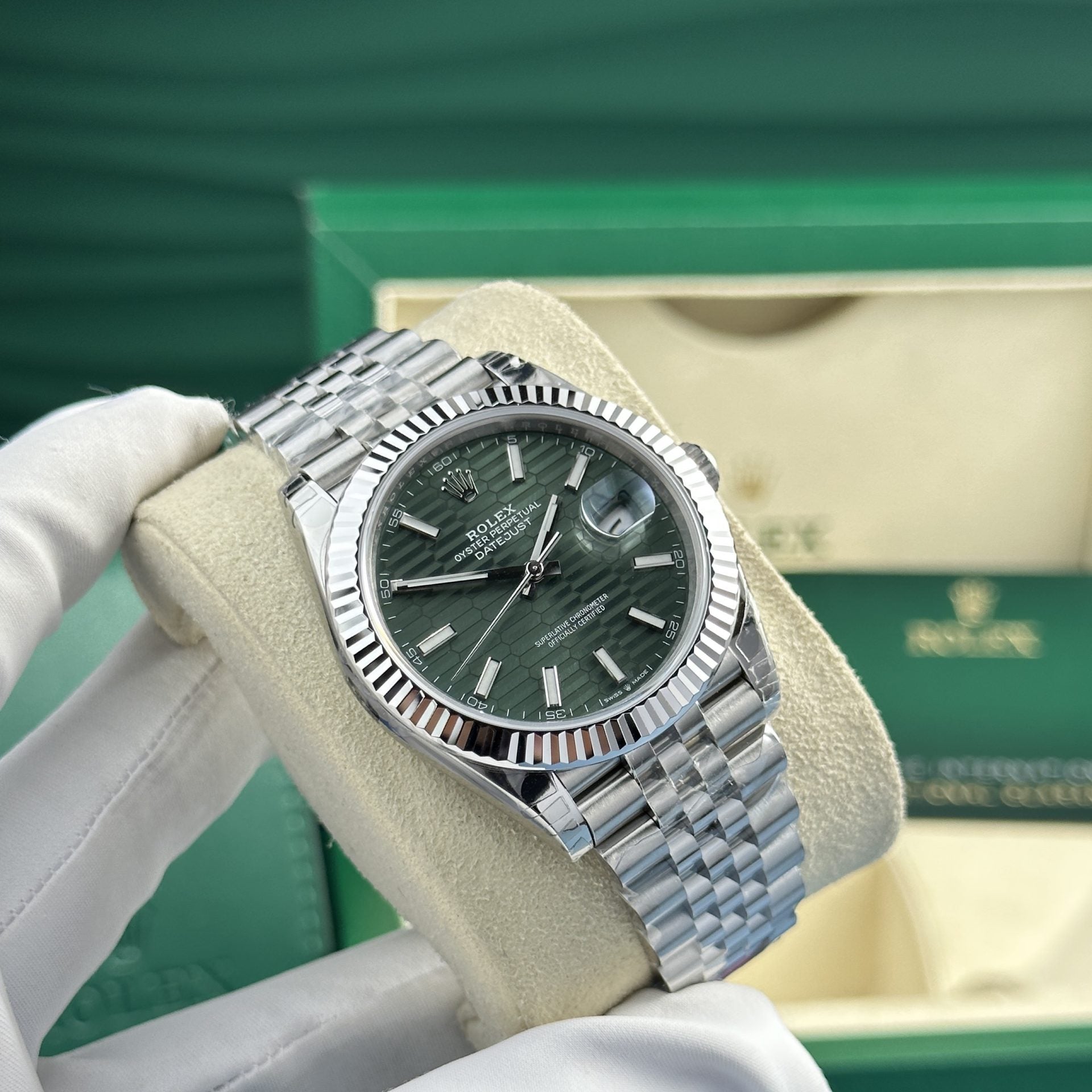 Rolex DateJust 126334 Cadran à motif vert 41 mm