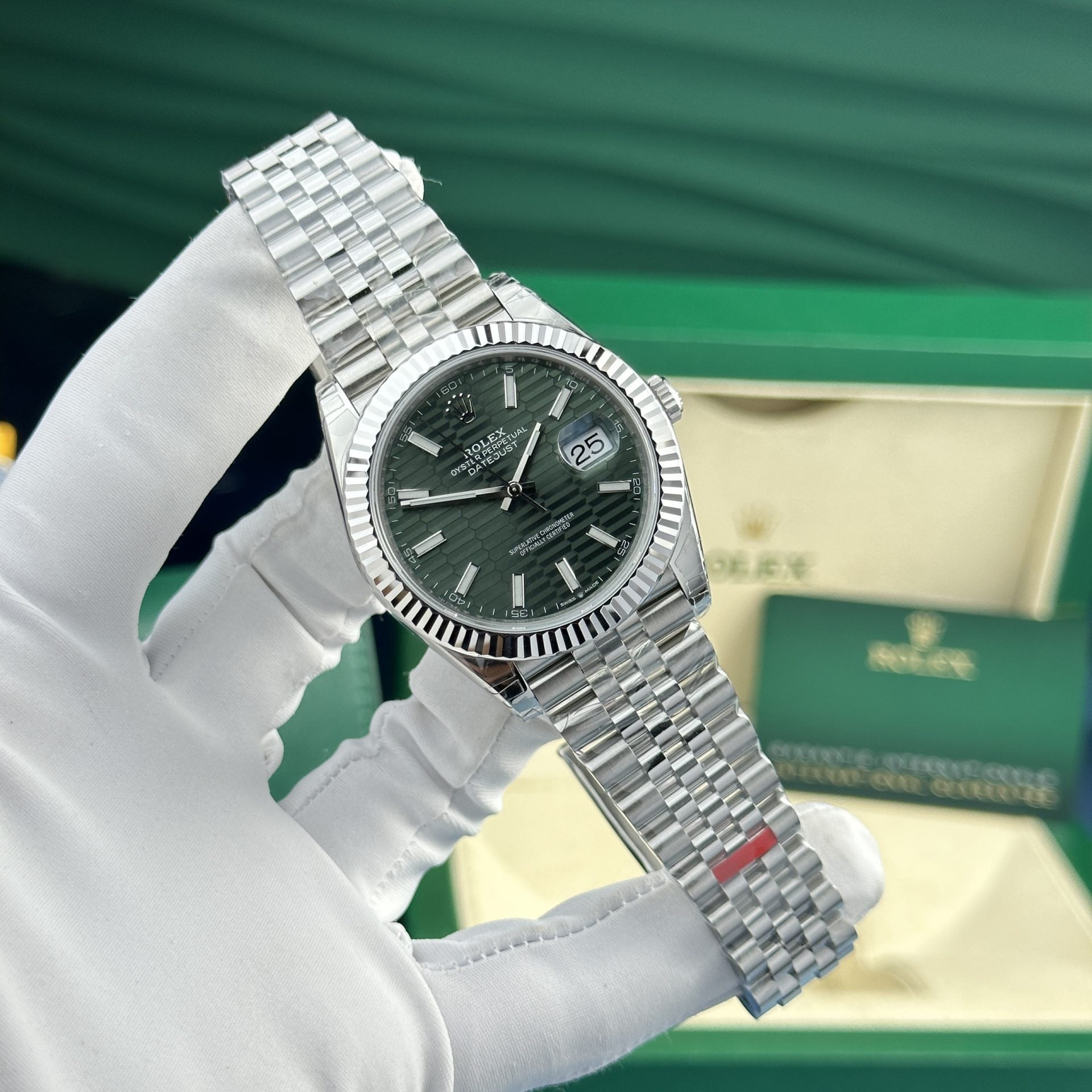 Rolex DateJust 126334 Cadran à motif vert 41 mm