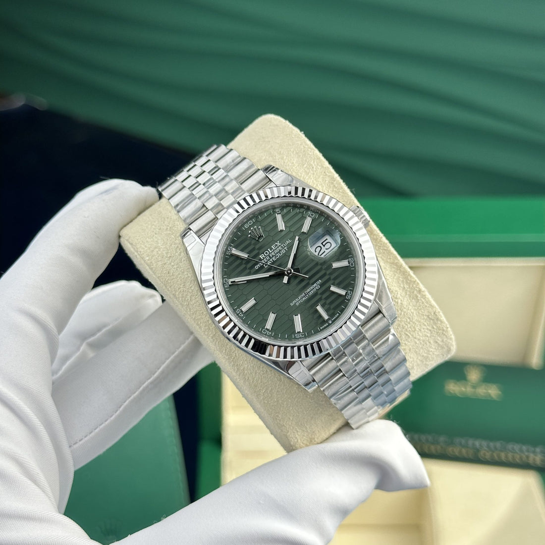 Rolex DateJust 126334 Cadran à motif vert 41 mm