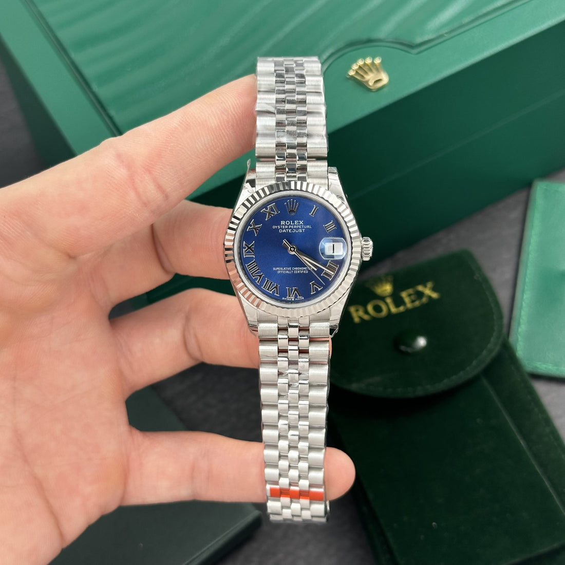 Rolex DateJust chiffres romains cadran bleu 31 mm