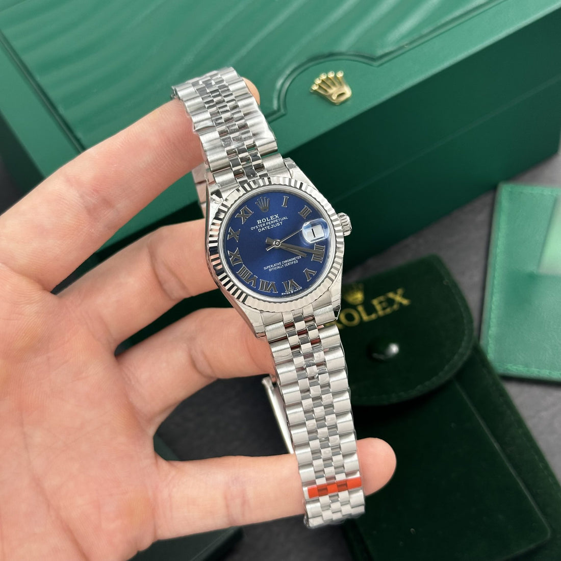 Rolex DateJust chiffres romains cadran bleu 31 mm
