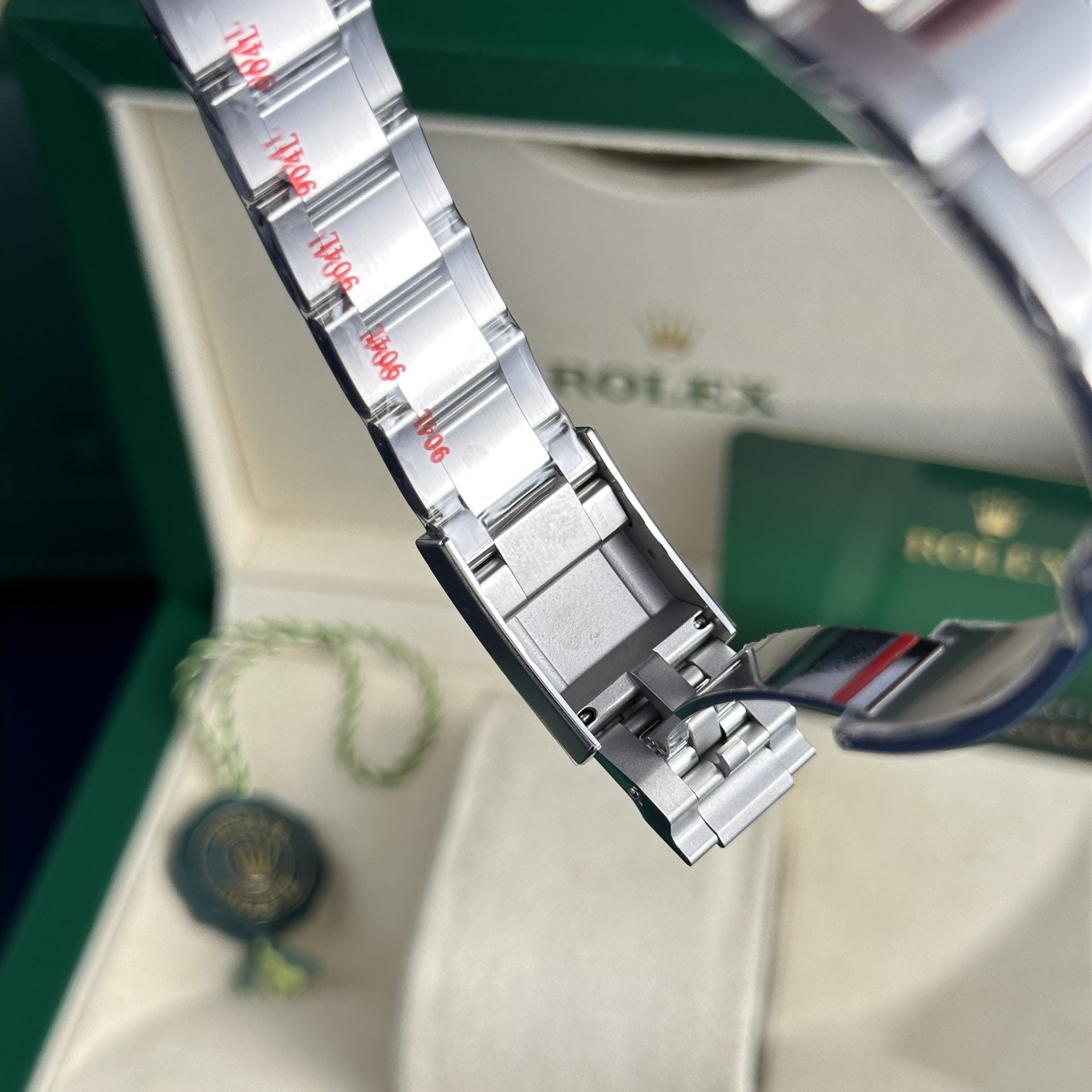 Rolex Daytona 126500LN Godzilla 40 mm