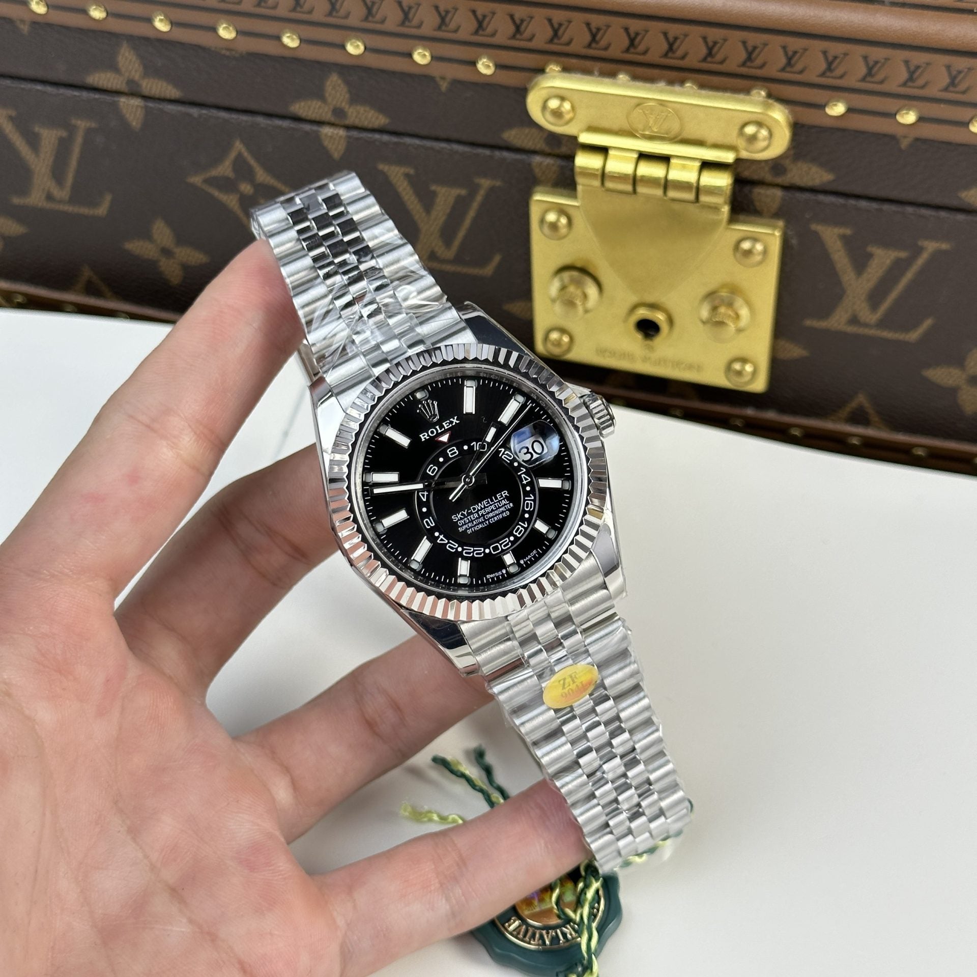 Rolex Sky Dweller 326934 Dial Black Strap Jubilee 42mm