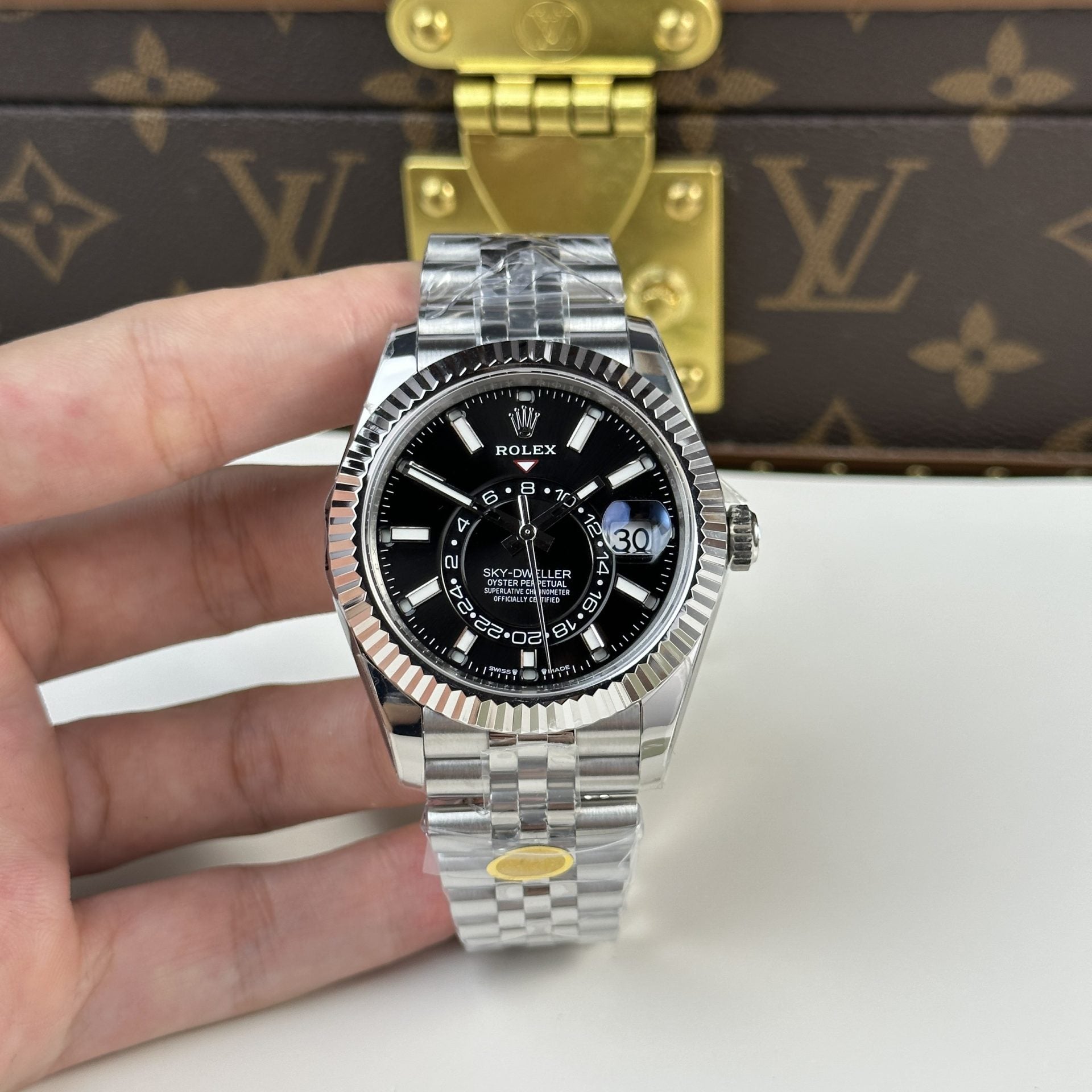 Rolex Sky Dweller 326934 Dial Black Strap Jubilee 42mm