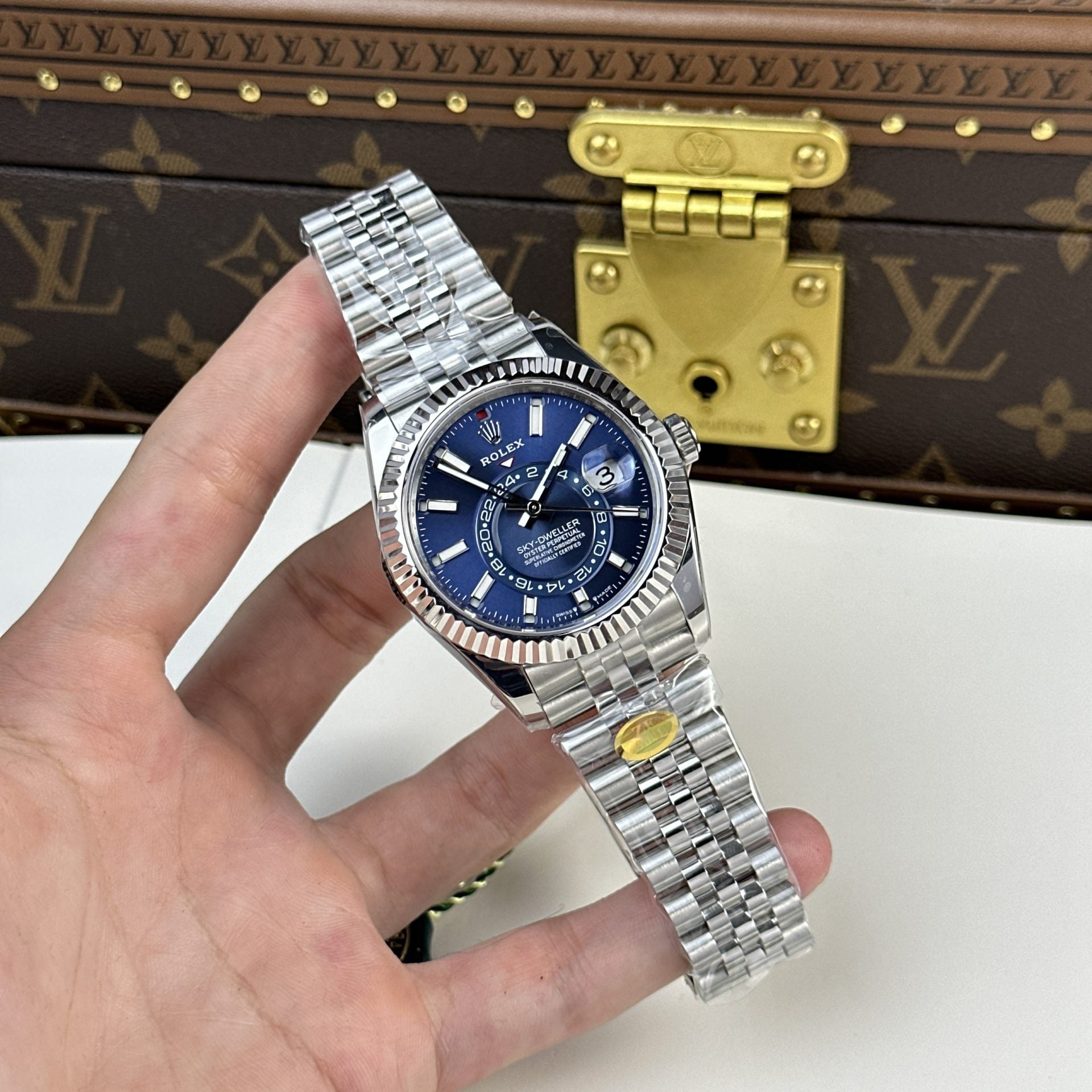 Rolex Sky Dweller 326934 Bracelet Jubilee Cadran Bleu 42 mm