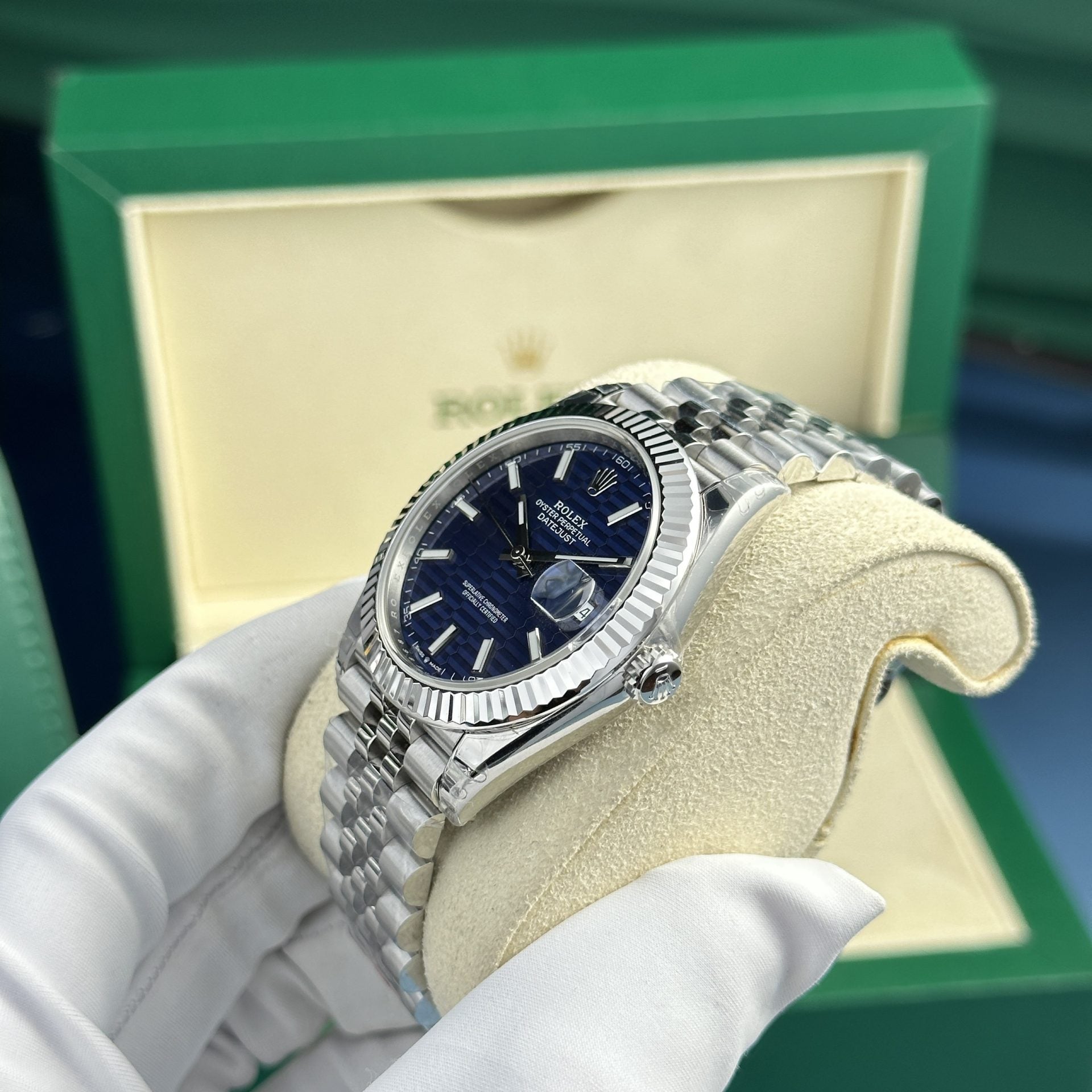 Montre réplique Rolex DateJust 126334 Cadran bleu à motif 41 mm