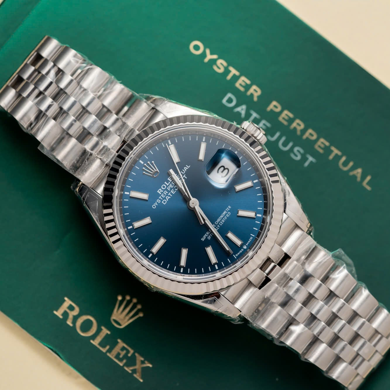 Rolex DateJust 126234 Cadran Bleu chiffre lumineux 36mm