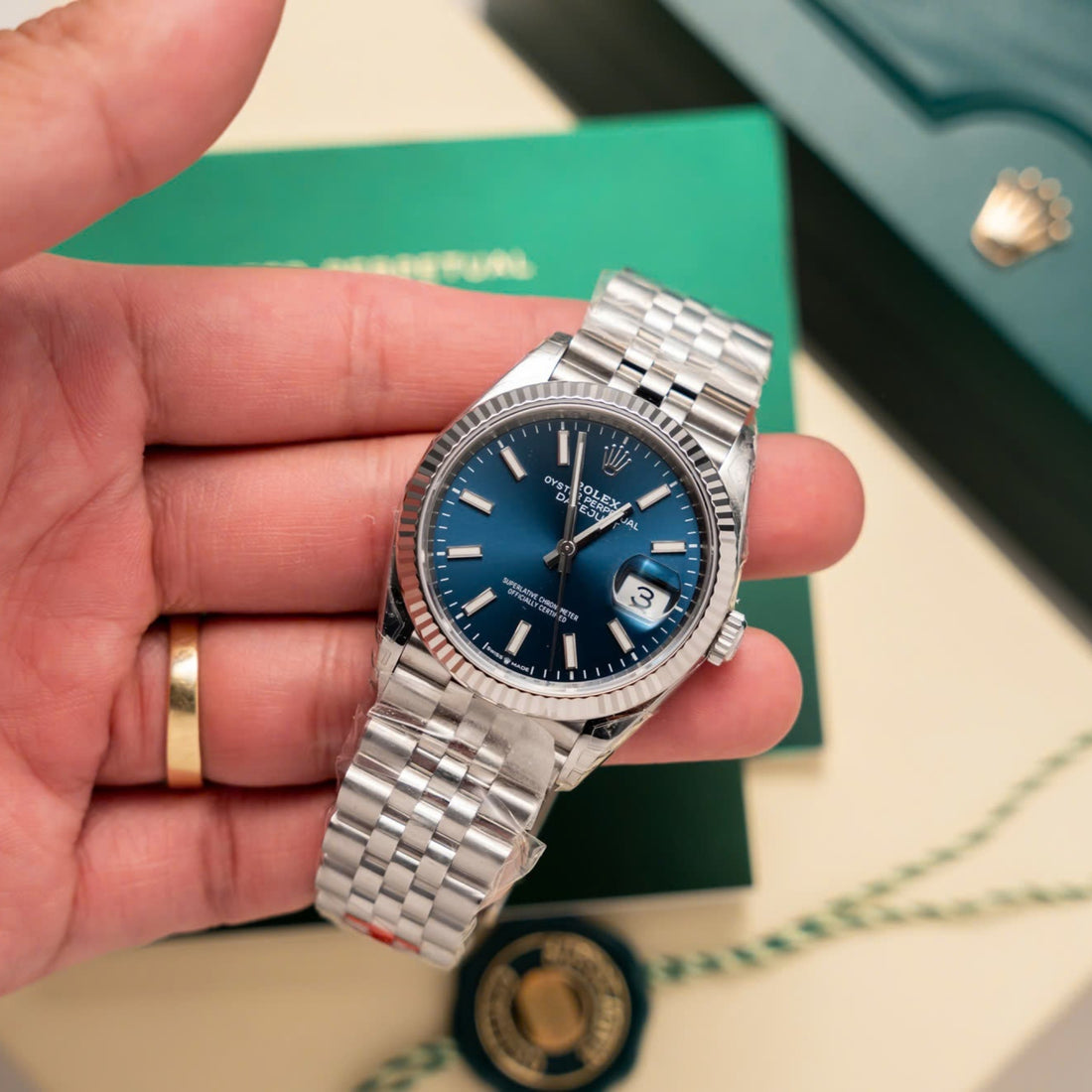 Rolex DateJust 126234 Cadran Bleu chiffre lumineux 36mm