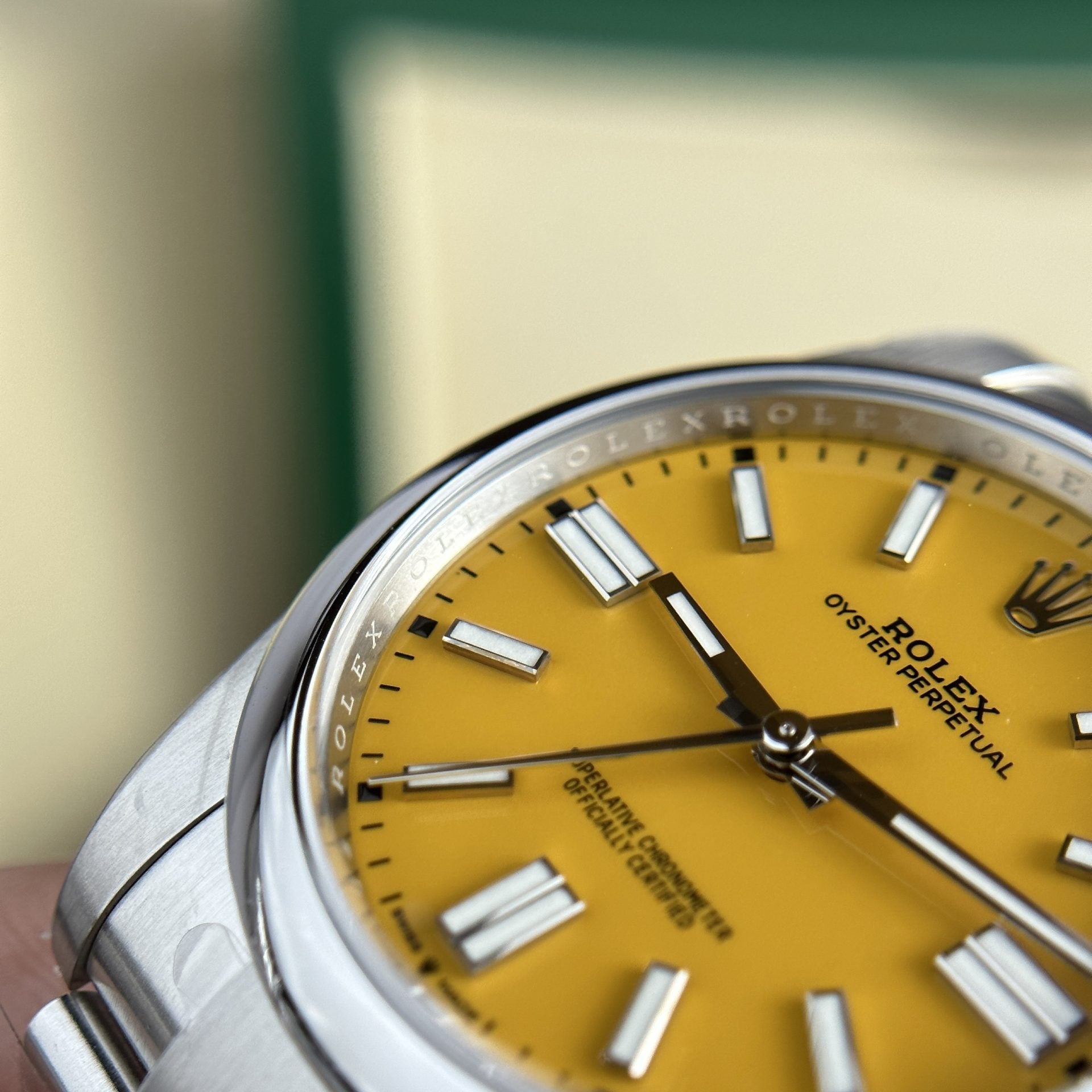 Rolex Oyster Perpetual 124300 Cadran jaune 41 mm