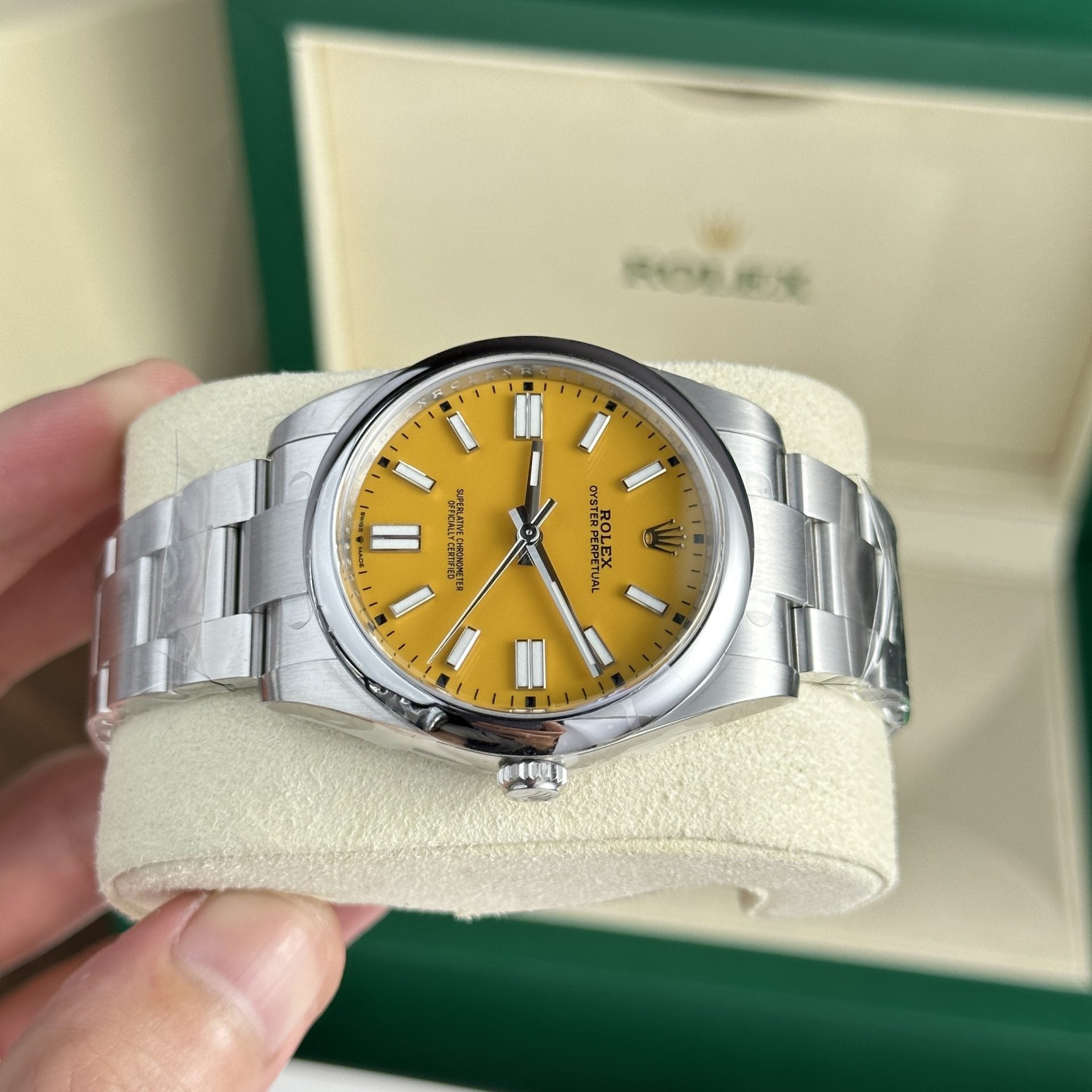 Rolex Oyster Perpetual 124300 Cadran jaune 41 mm