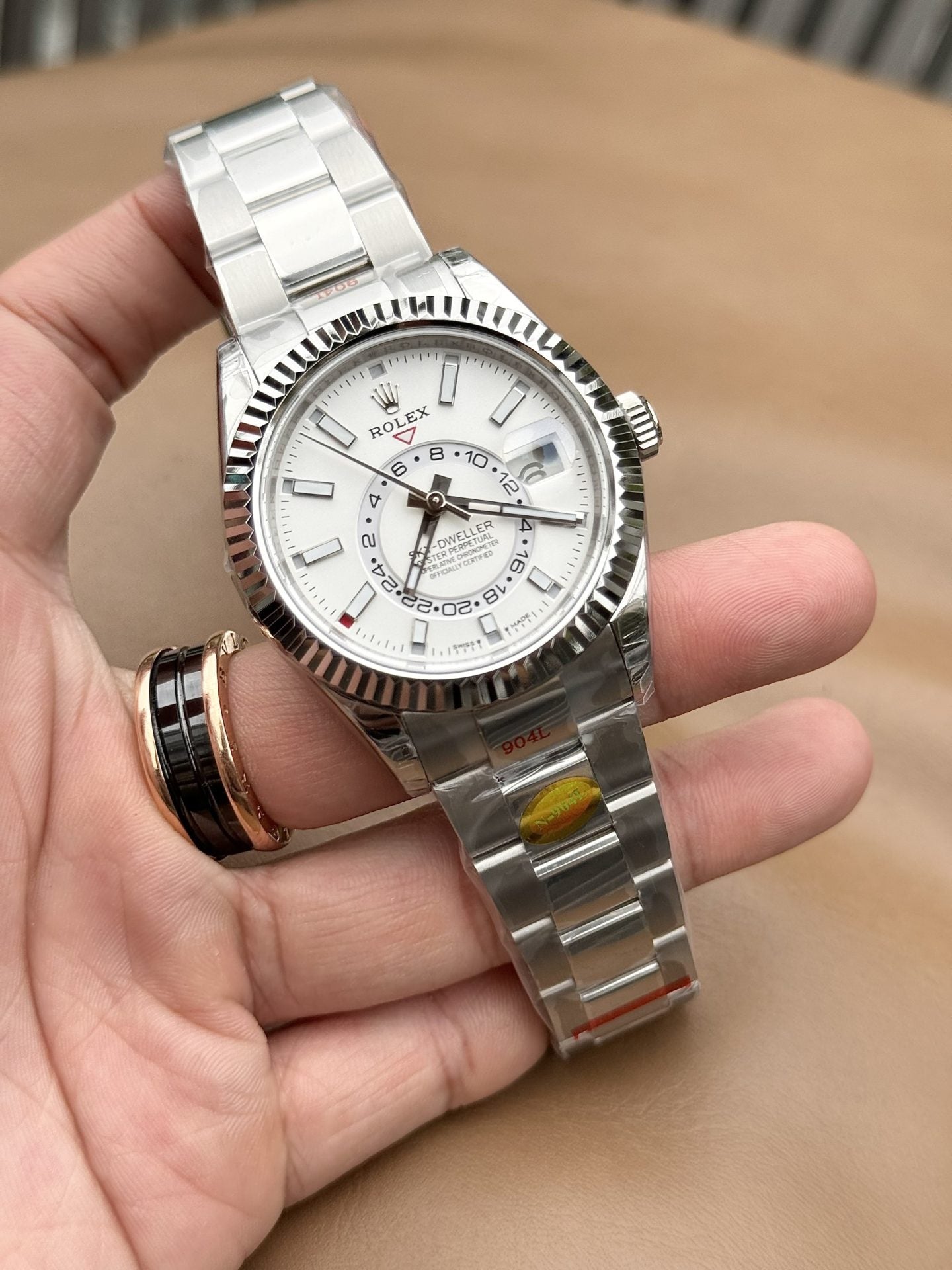 Rolex Sky Dweller 326934 Cadran blanc Fil métallique 42 mm