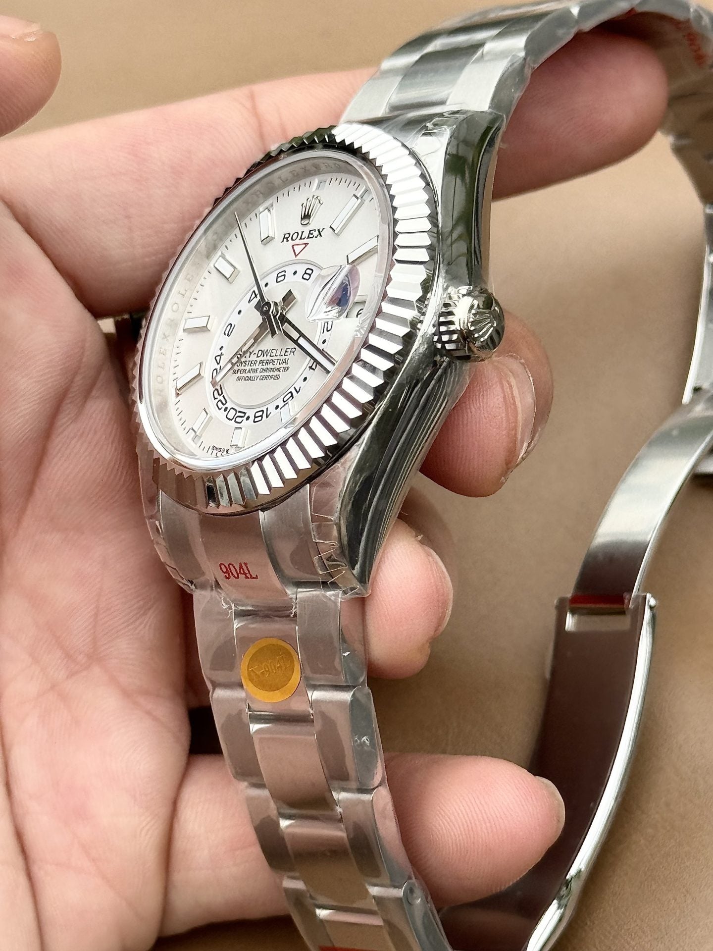 Rolex Sky Dweller 326934 Cadran blanc Fil métallique 42 mm