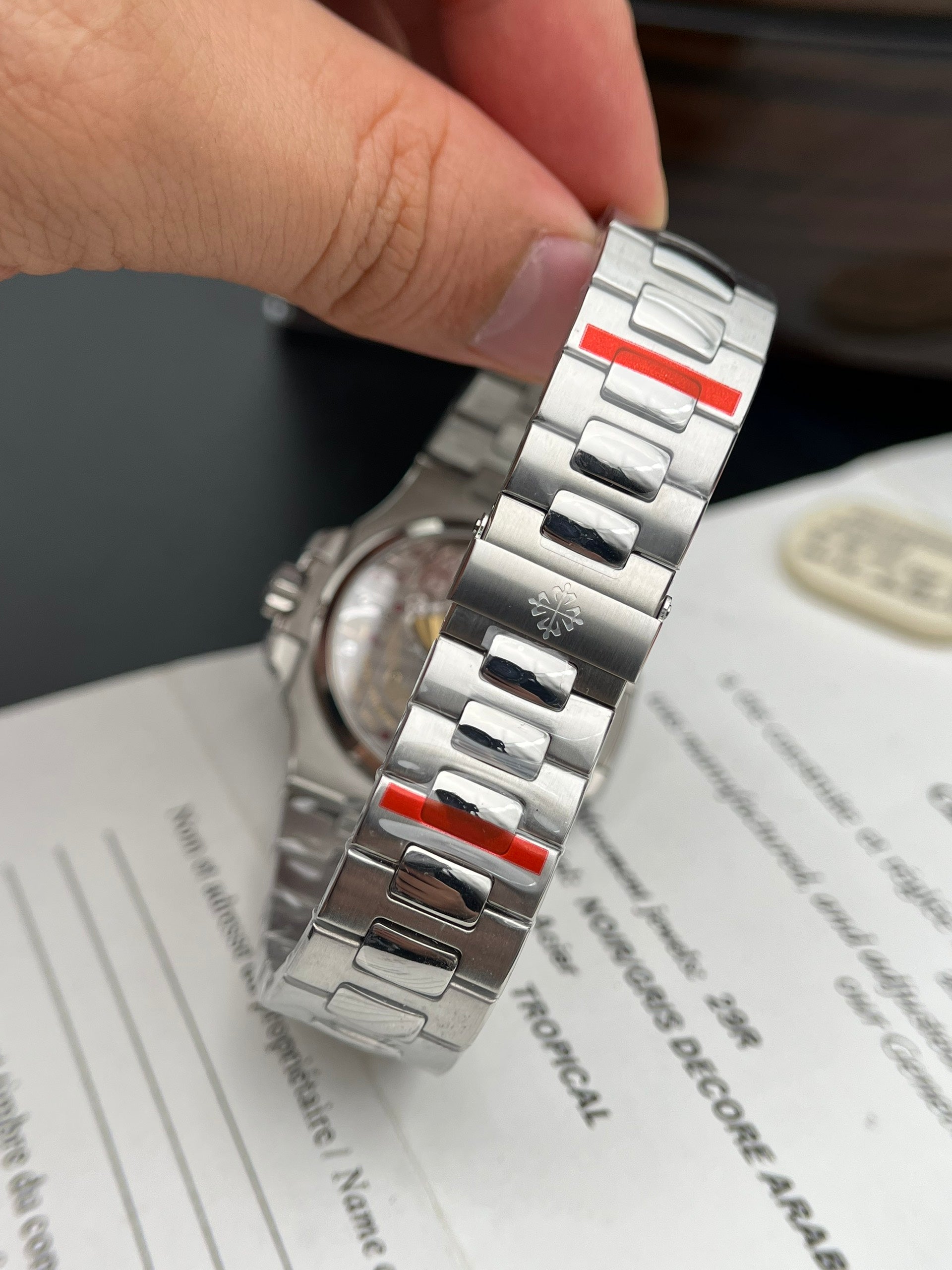 Patek Philippe Nautilus 5712, blaues Zifferblatt, 40 mm