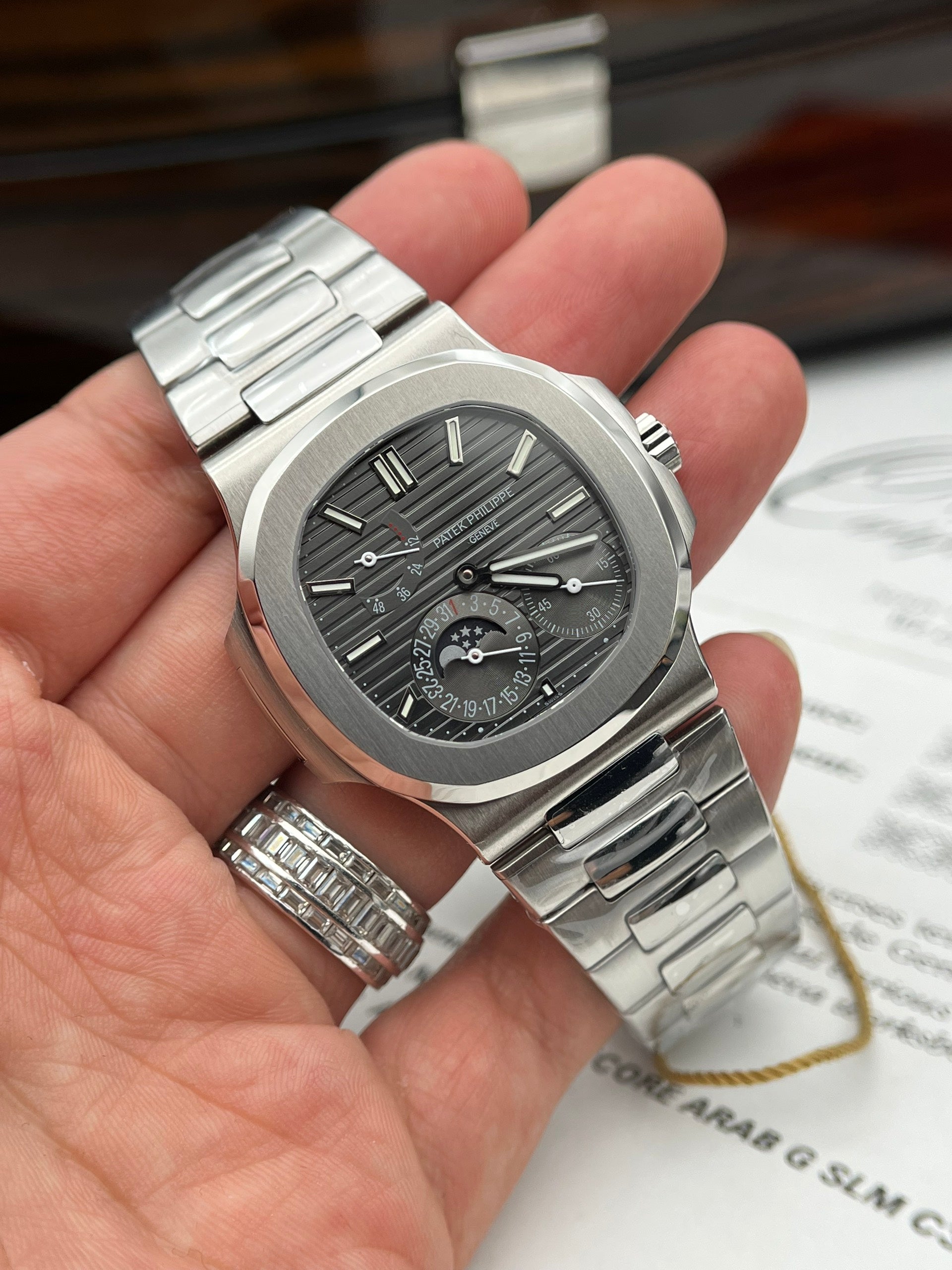 Patek Philippe Nautilus 5712G Cadran Gris 40 mm