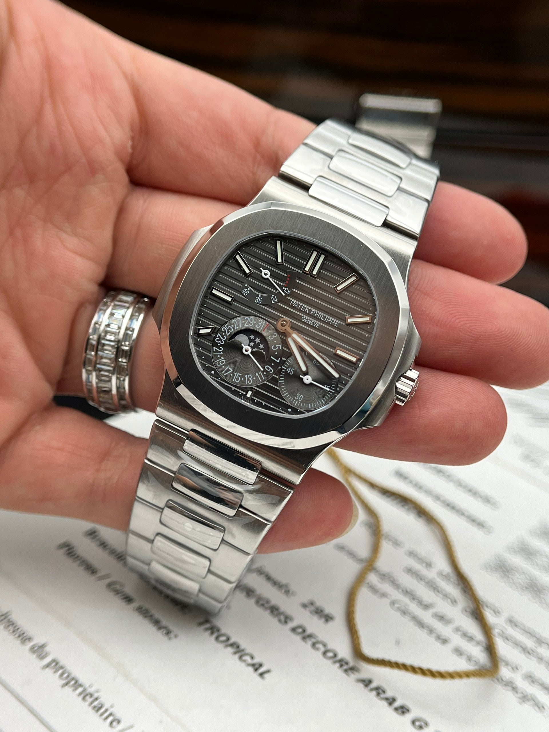 Patek Philippe Nautilus 5712G Cadran Gris 40 mm
