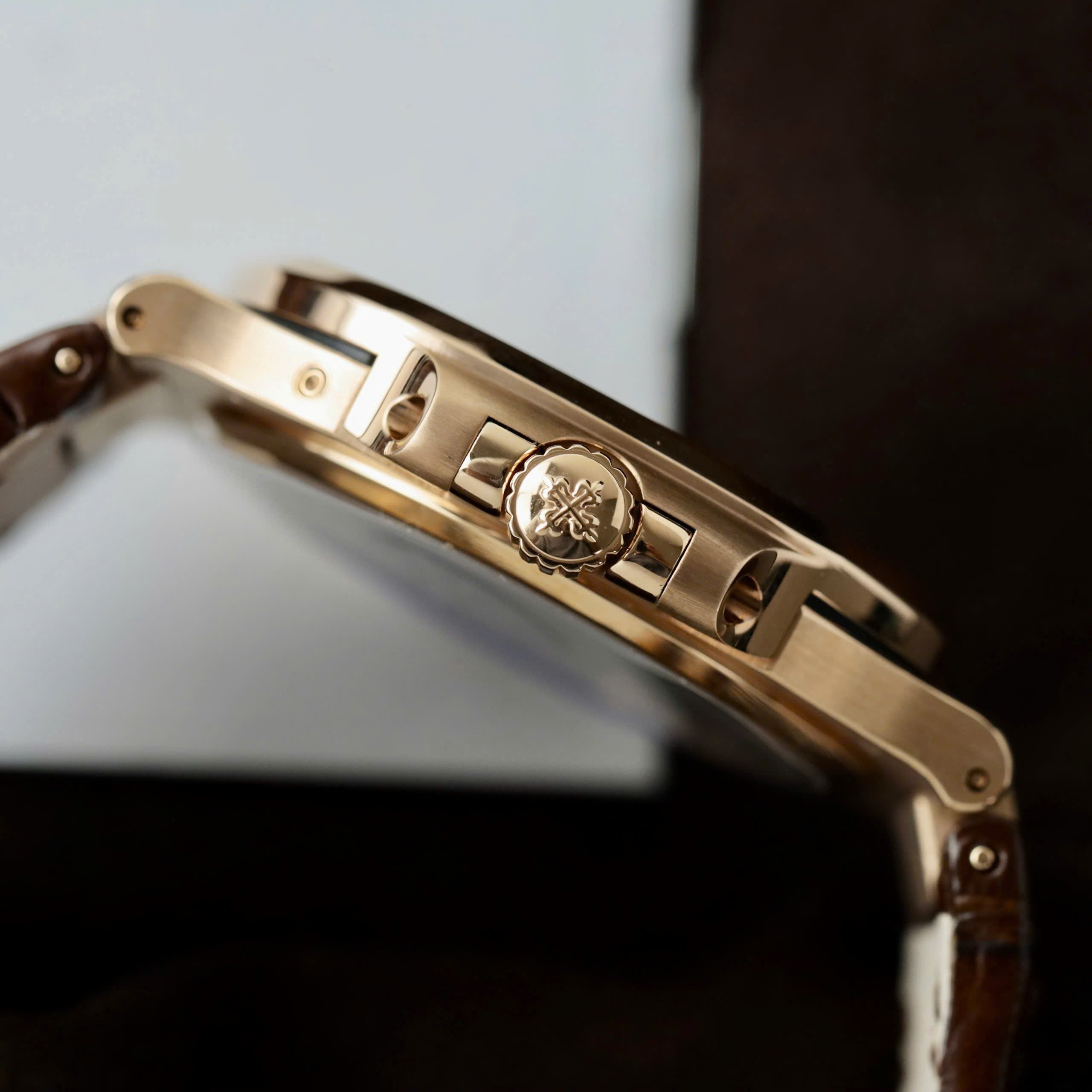 Patek Philippe Nautilus 5724 Bracelet en cuir or rose 40 mm