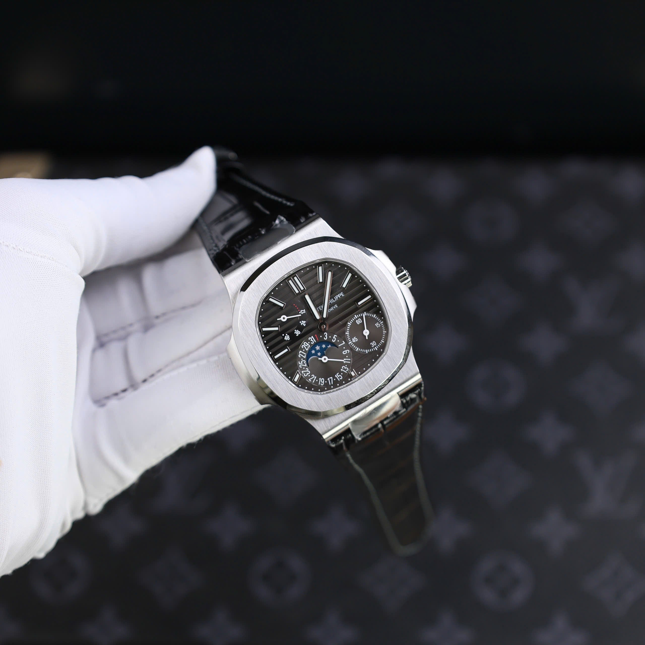 Patek Philippe Nautilus 5712 Cadran Gris Bracelet Cuir PPF Factory 40mm