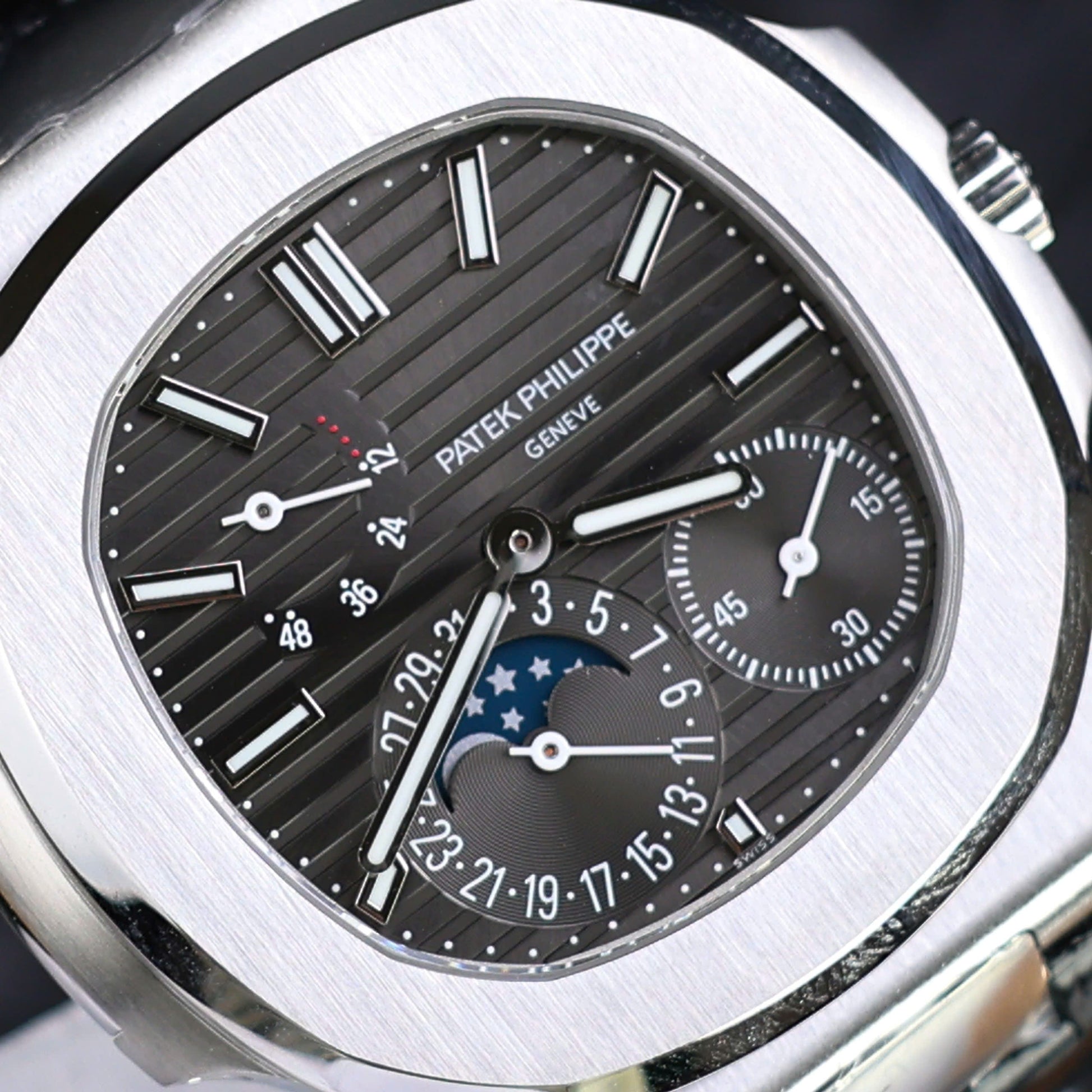 Patek Philippe Nautilus 5712 Cadran Gris Bracelet Cuir PPF Factory 40mm