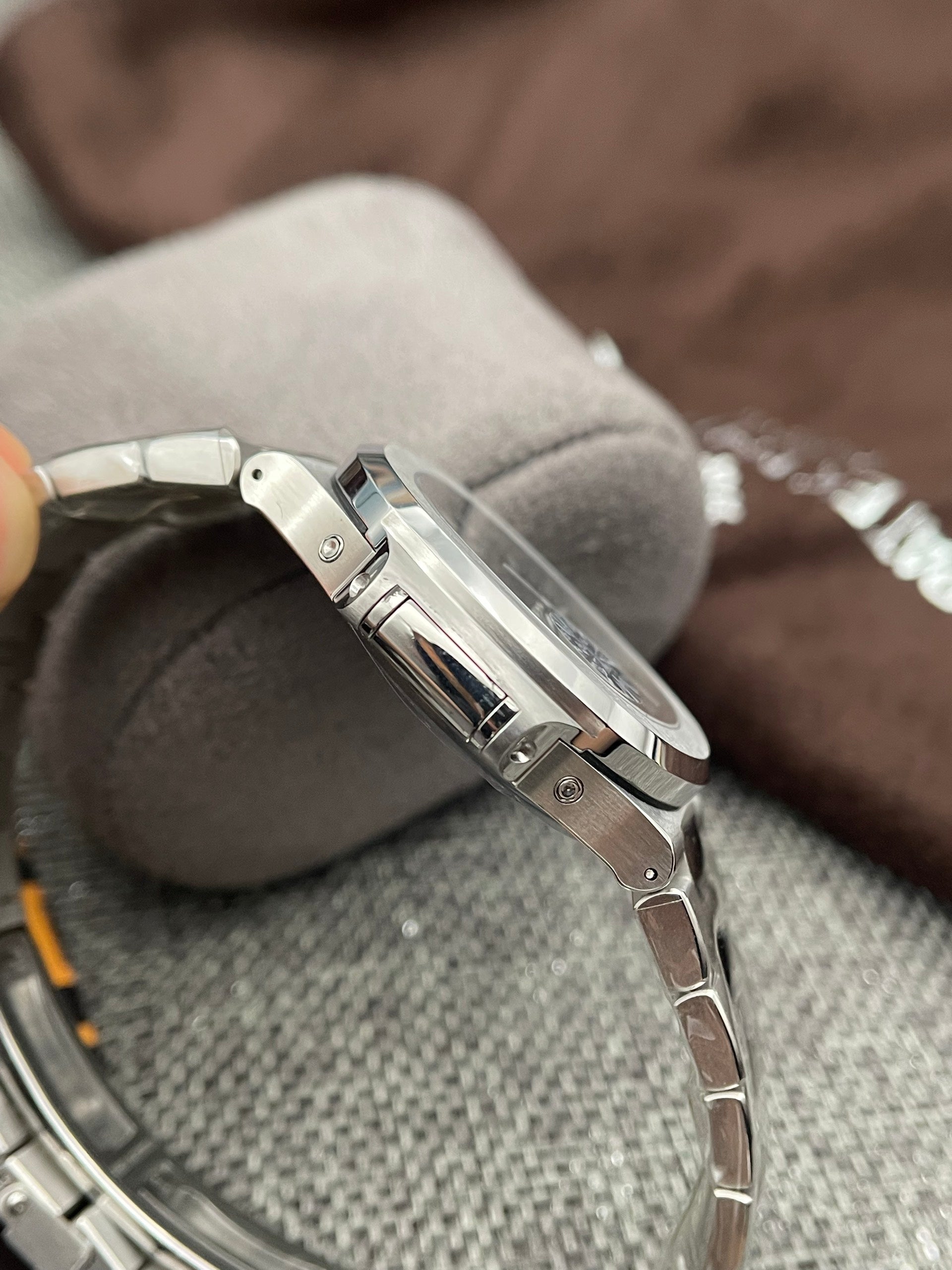 Patek Philippe Nautilus 5726G Cadran Gris GR Factory 40,5 mm