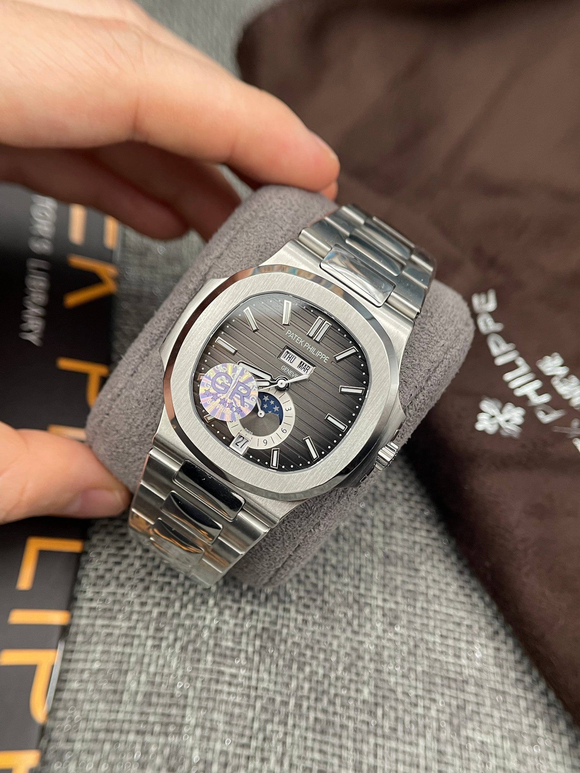 Patek Philippe Nautilus 5726G Cadran Gris GR Factory 40,5 mm