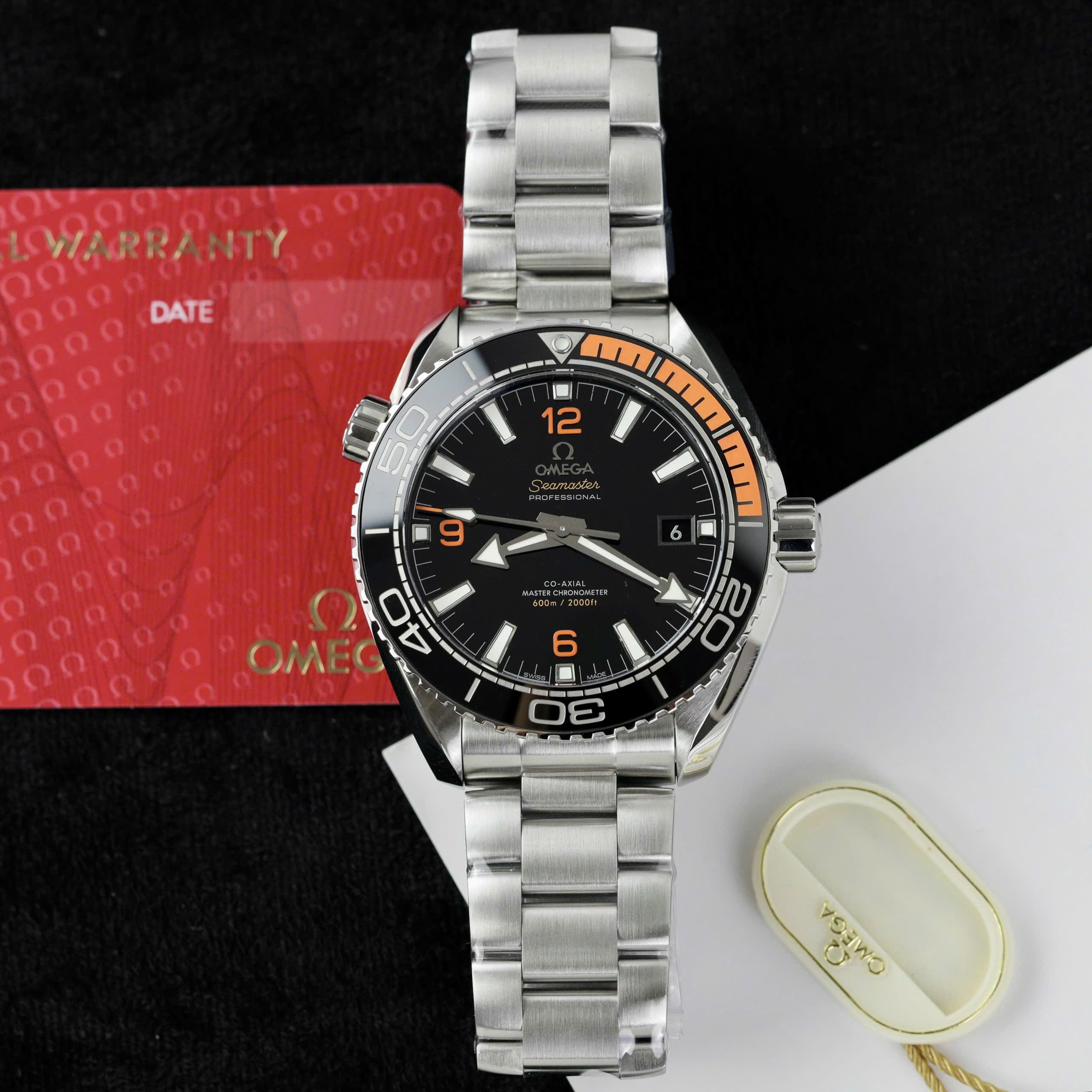 Omega Planet Ocean Stahlarmband schwarzes Zifferblatt 43,5 mm