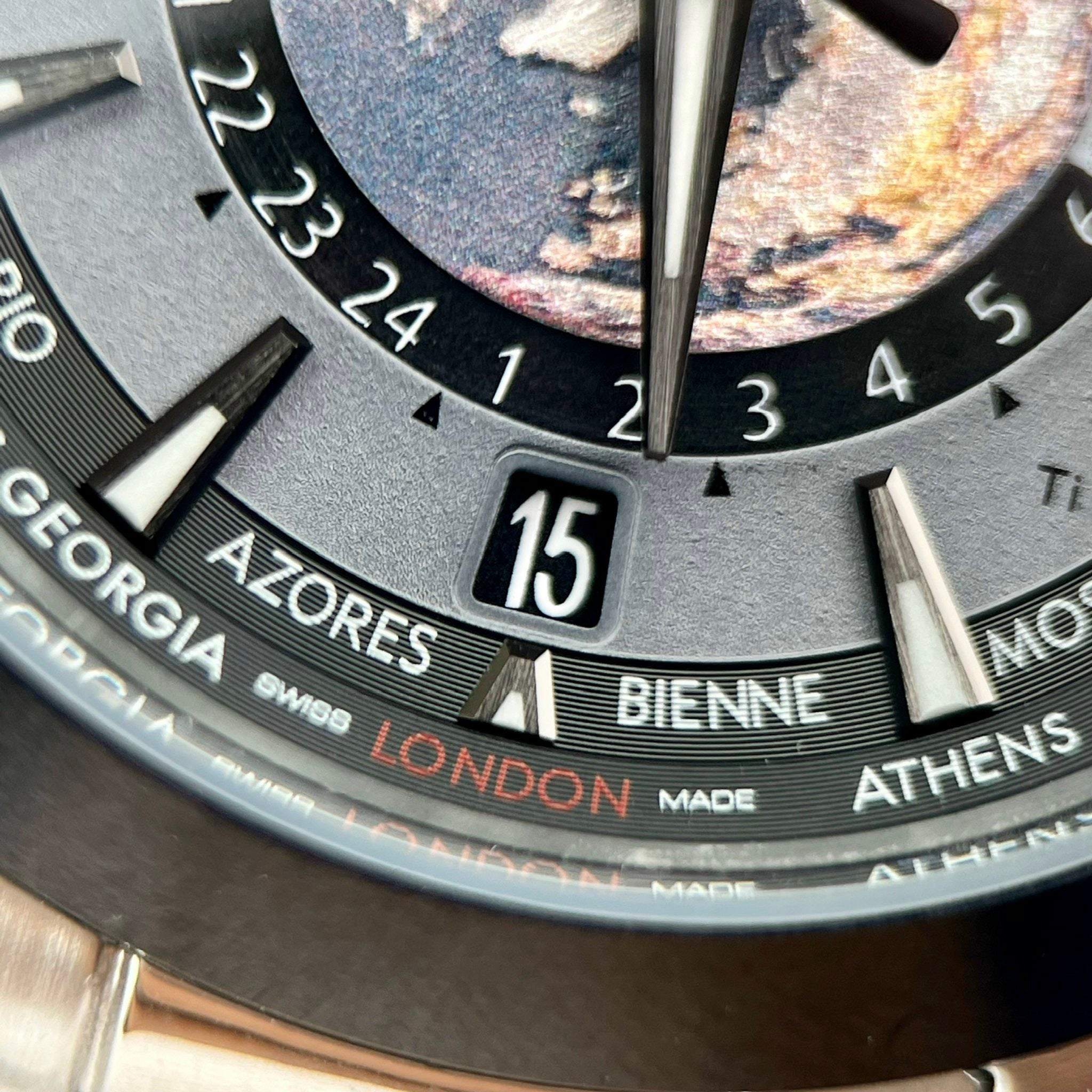 Omega Seamaster Aqua Terra Worldtimer grau 43 mm