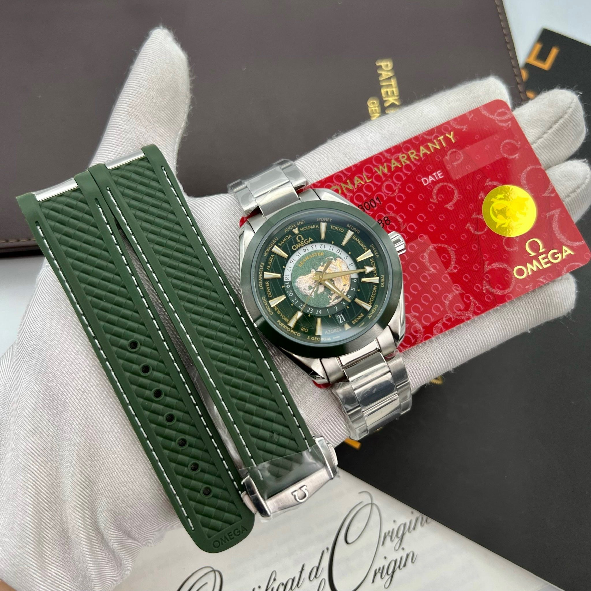 Omega Seamaster Aqua Terra Worldtimer Grün 43 mm