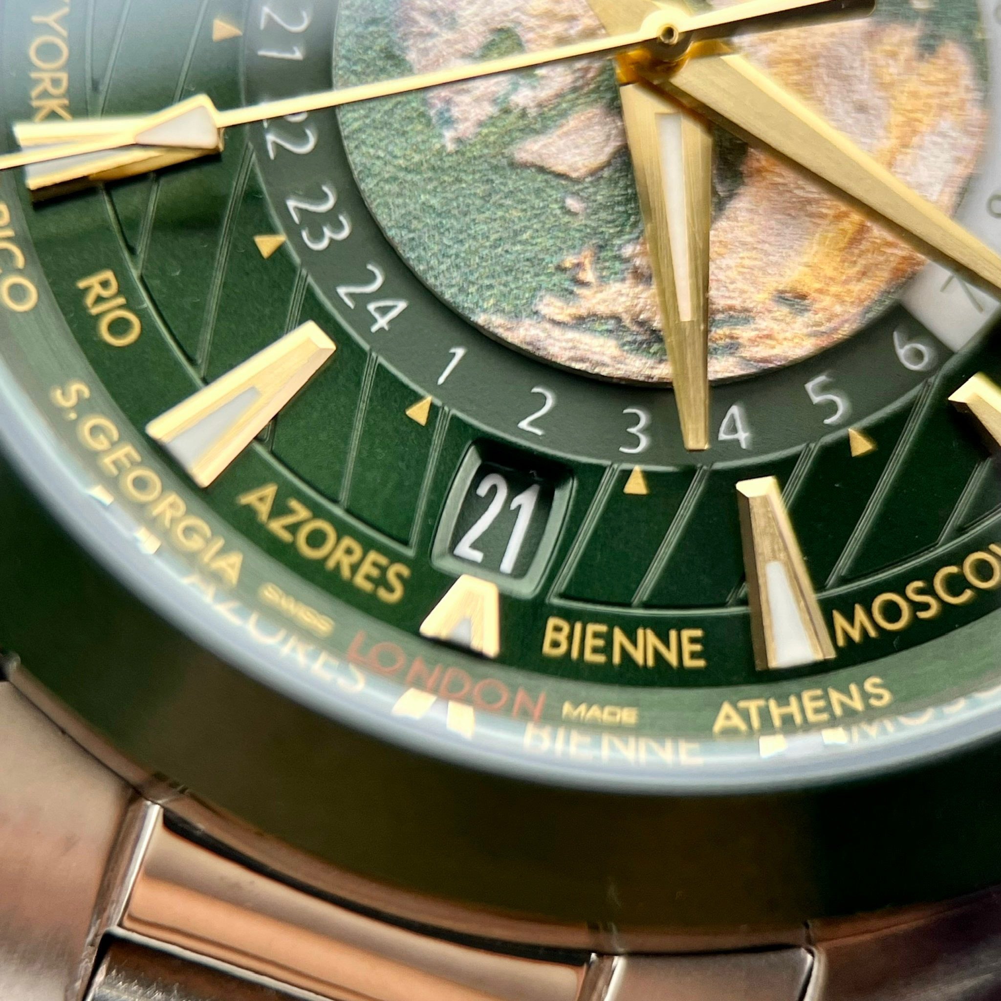 Omega Seamaster Aqua Terra Worldtimer Grün 43 mm