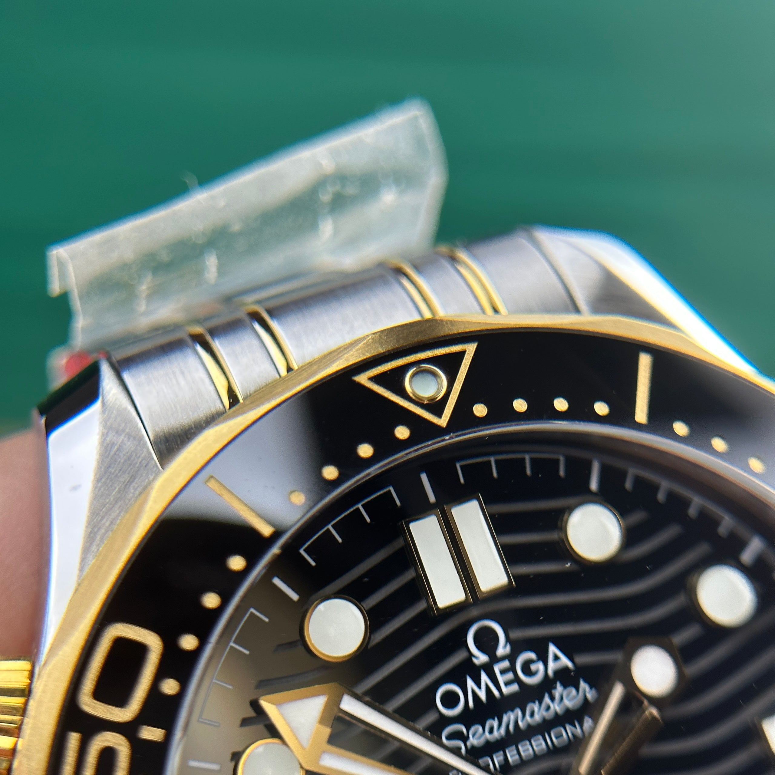 Omega Seamaster Diver 300M Schwarz Gelb 42mm