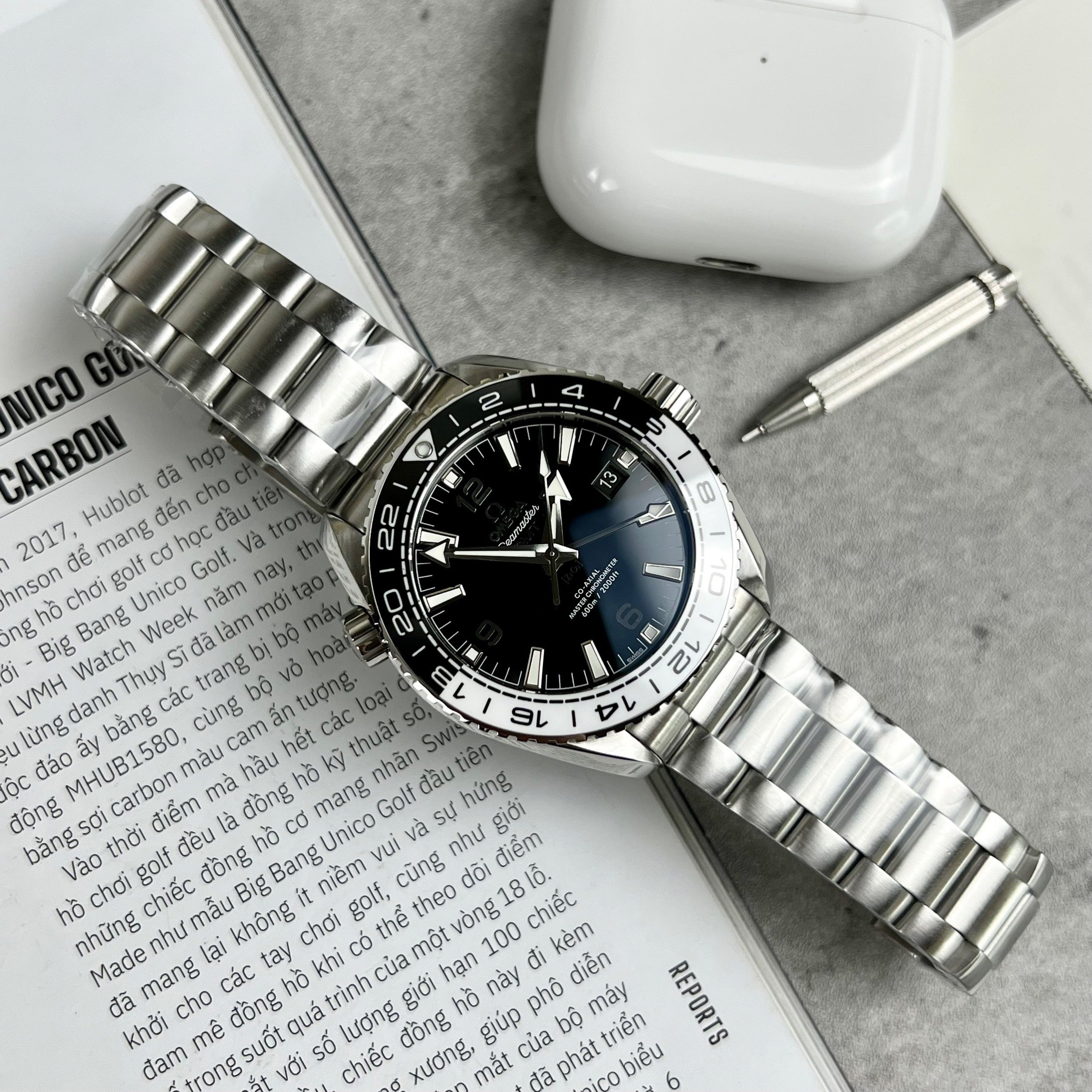 Omega Seamaster Planet Ocean 600M, schwarzes Zifferblatt vs. Fabrik 42MM