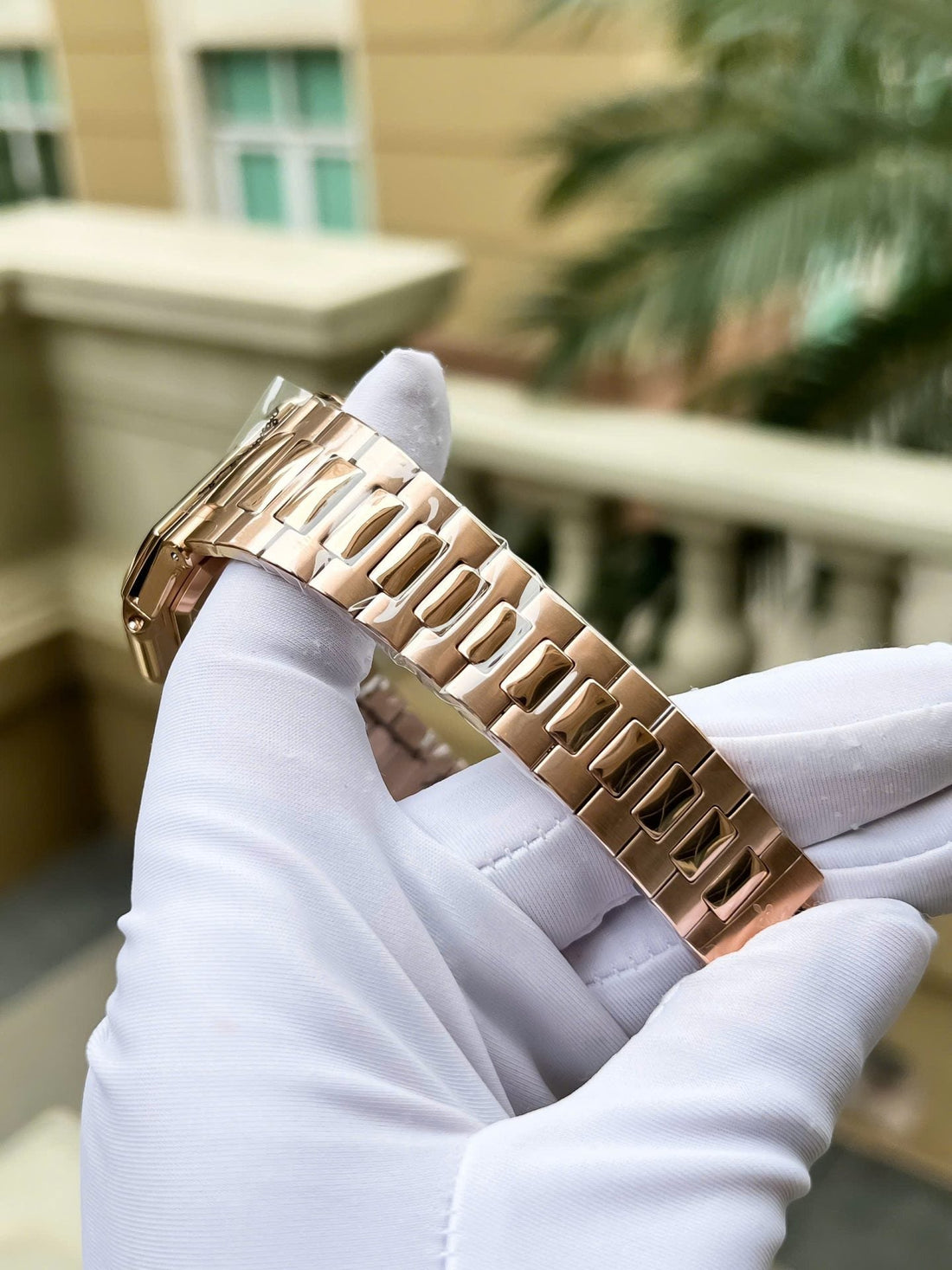 Montre Patek Philippe Cubitus 5821 en or rose, cadran carré chocolat, 45 mm