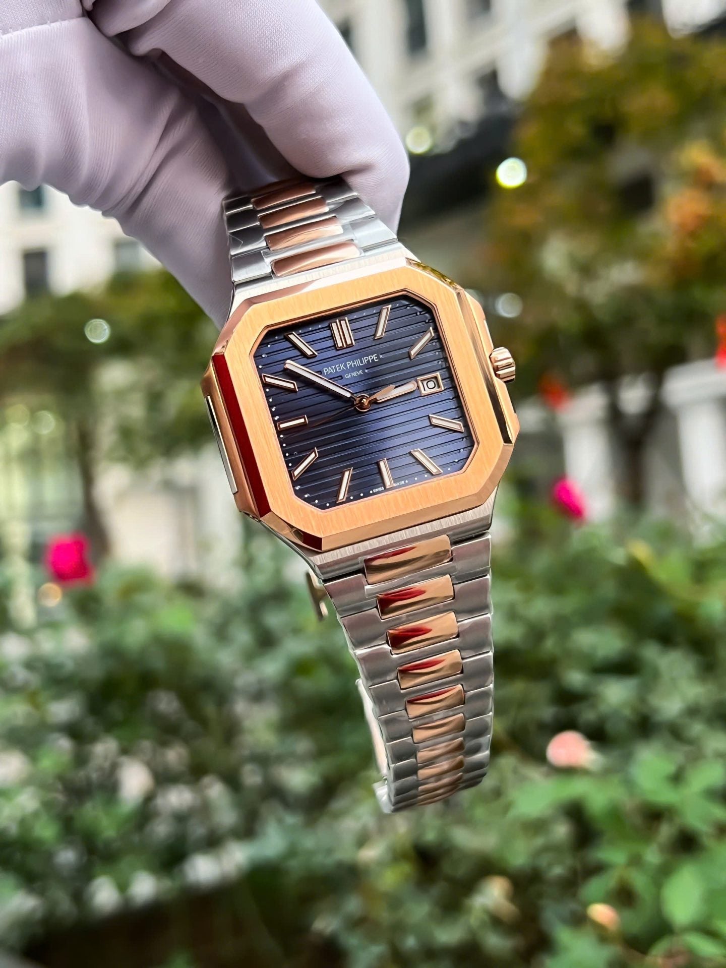 Patek Philippe Cubitus 5821 Cadran carré bleu 45 mm