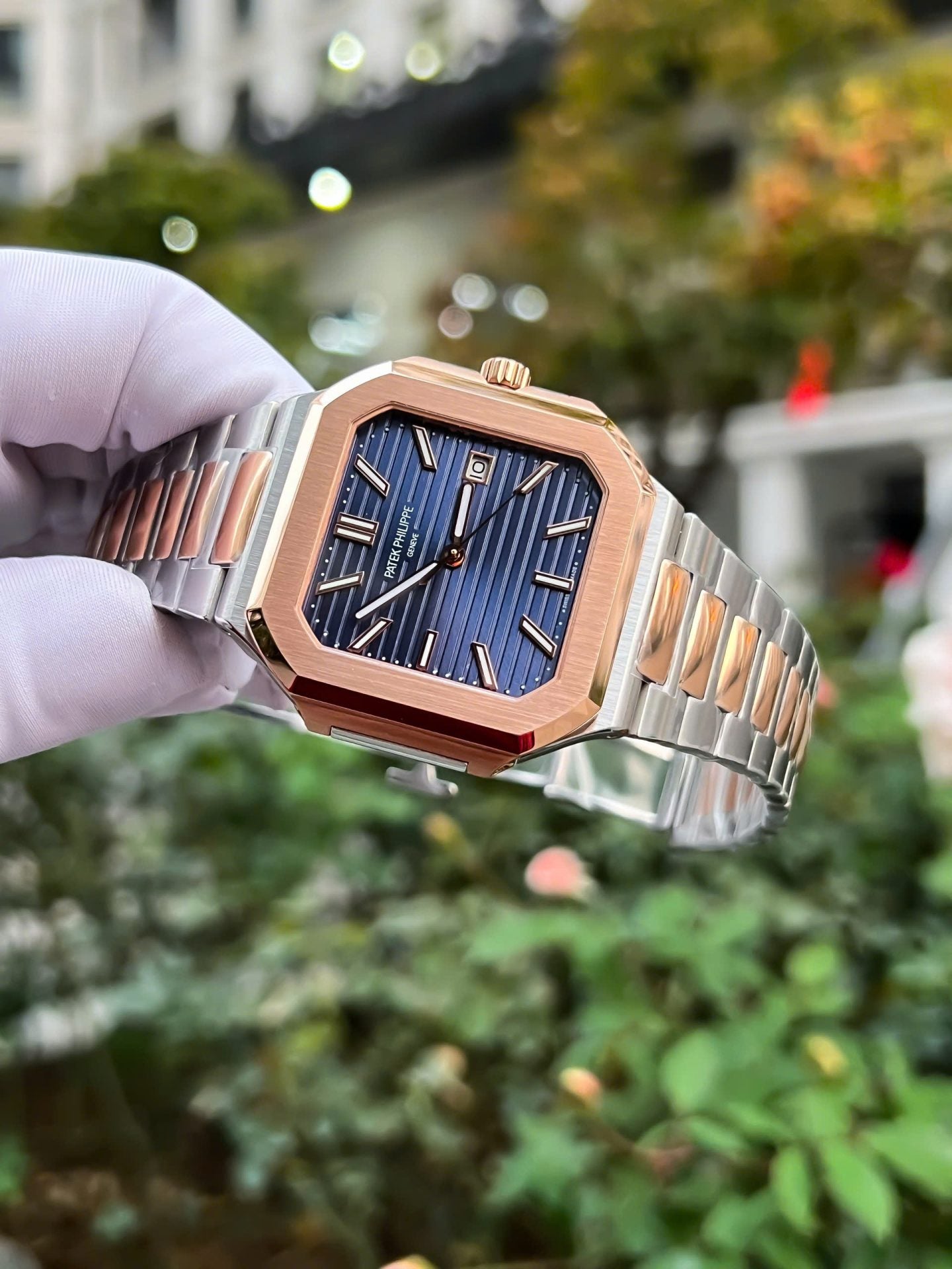 Patek Philippe Cubitus 5821 Cadran carré bleu 45 mm