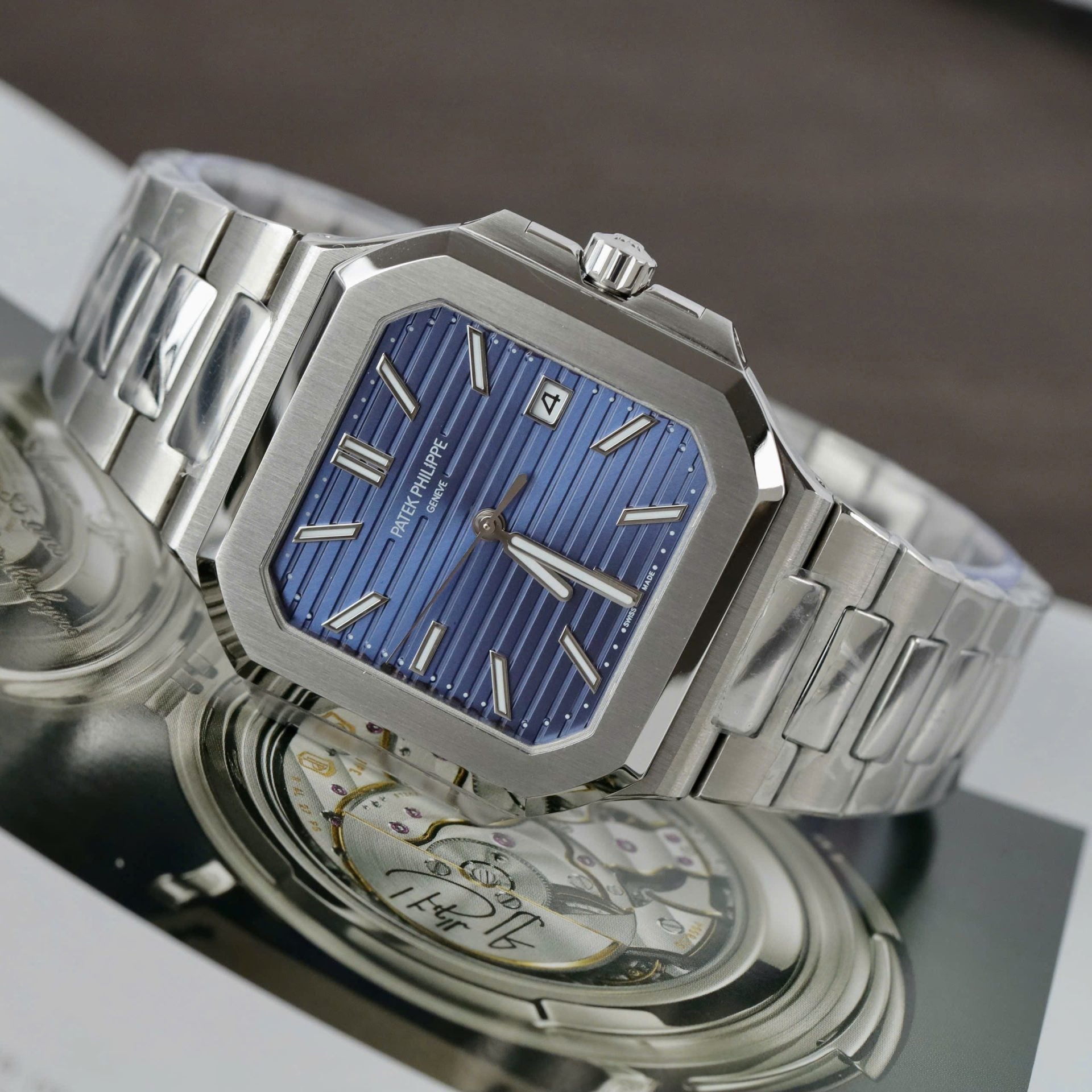 Patek Philippe Cubitus 5821 Cadran Bleu 45mm