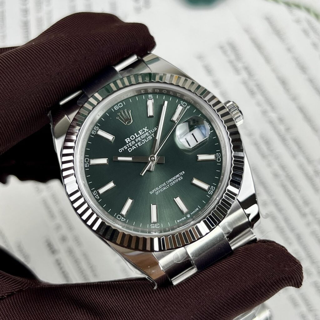 Rolex DateJust 126334 Cadran Vert Oyster Bracelet 41mm