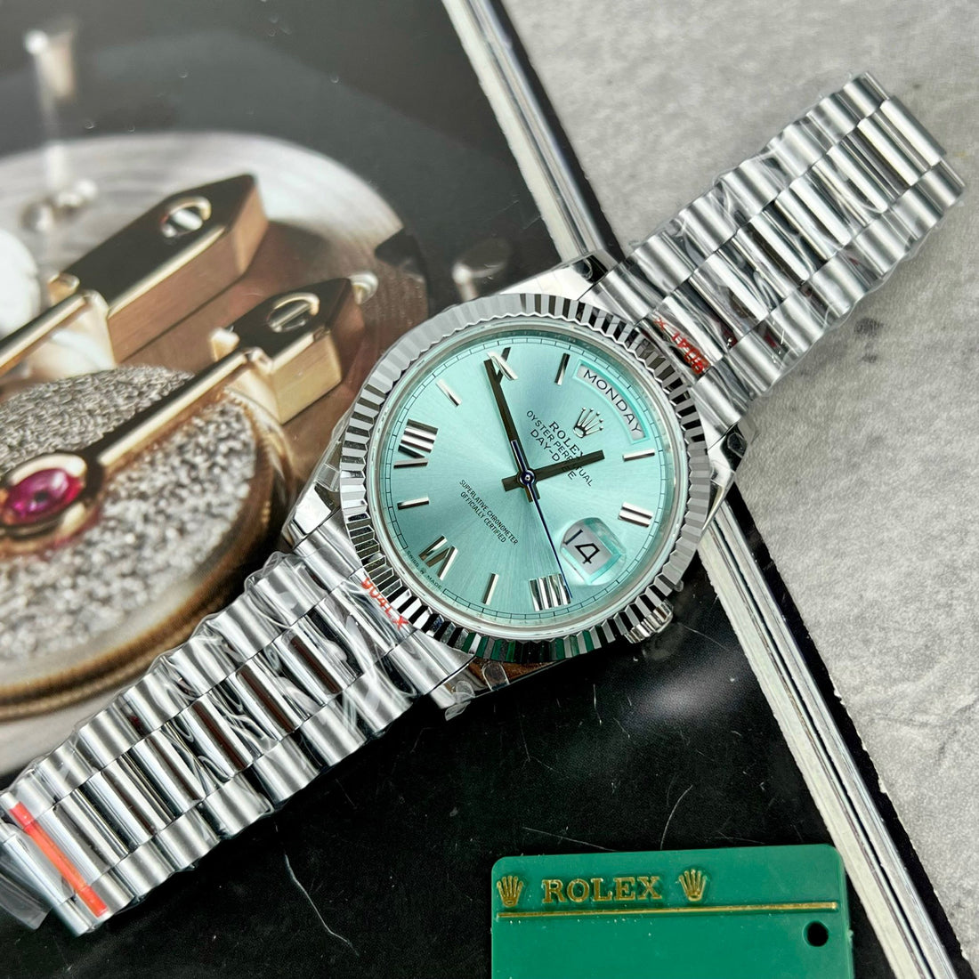 Rolex Day-Date 228236 Cadran bleu glacier 40 mm
