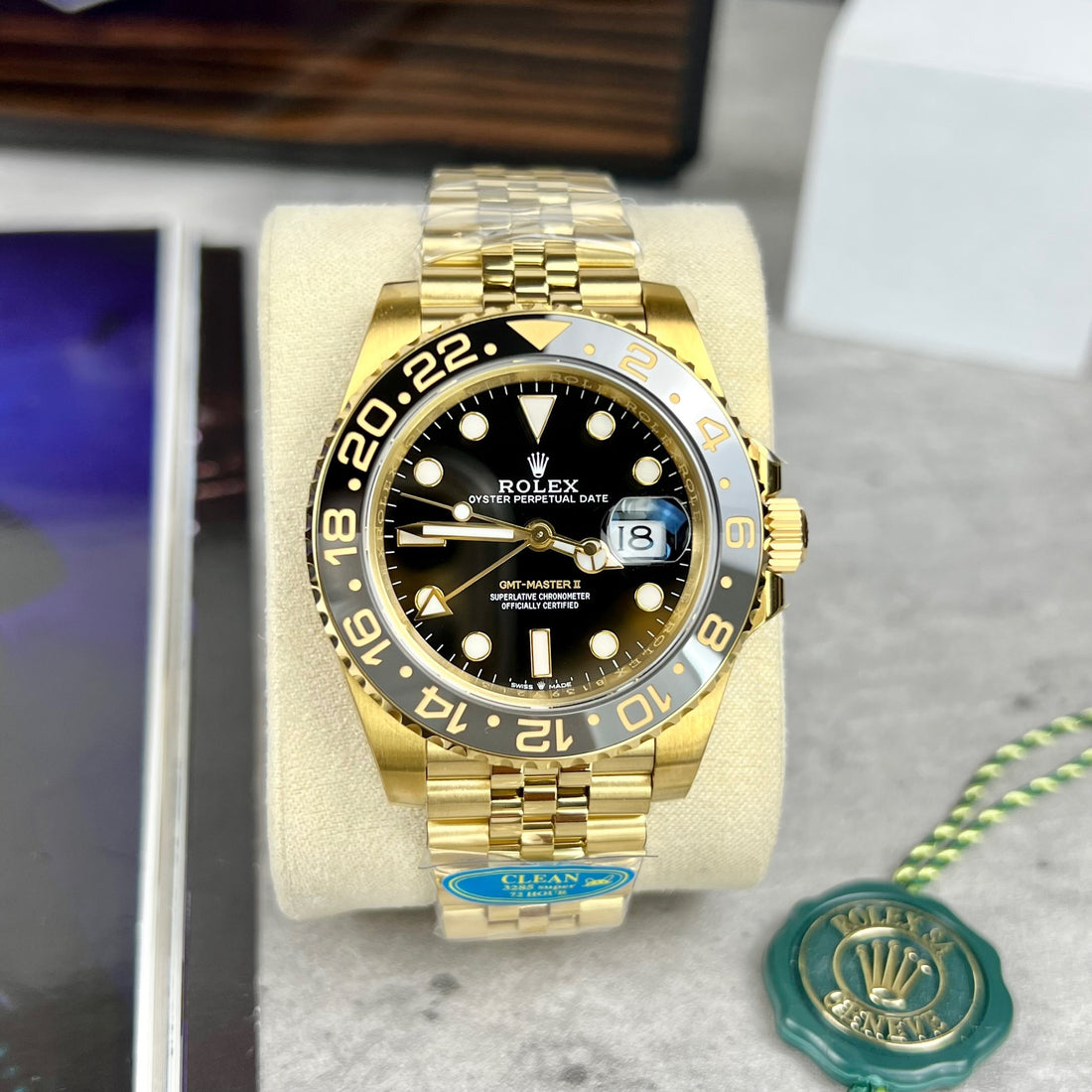 Rolex GMT-Master II 126718GRNR 40 mm