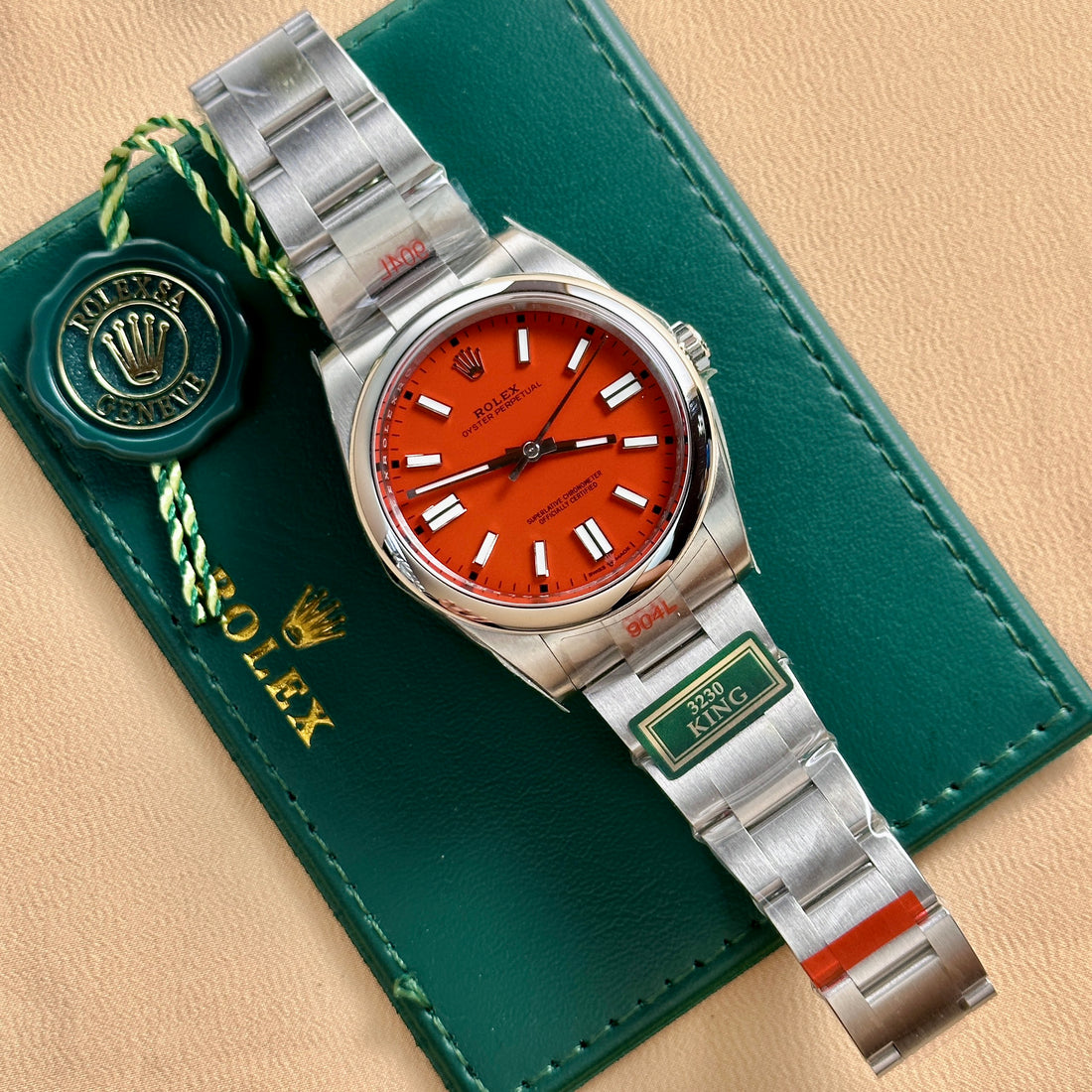 Rolex Oyster Perpetual 124300 Cadran Rouge 41mm