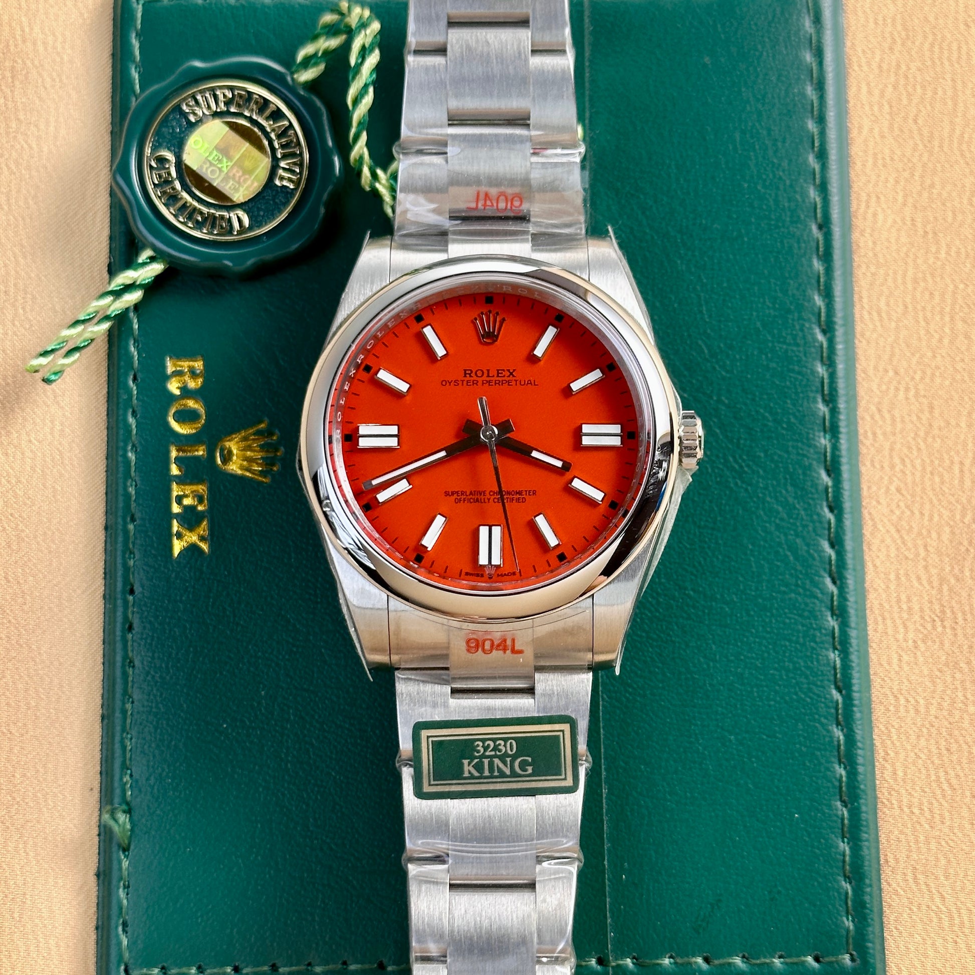 Rolex Oyster Perpetual 124300 Cadran Rouge 41mm