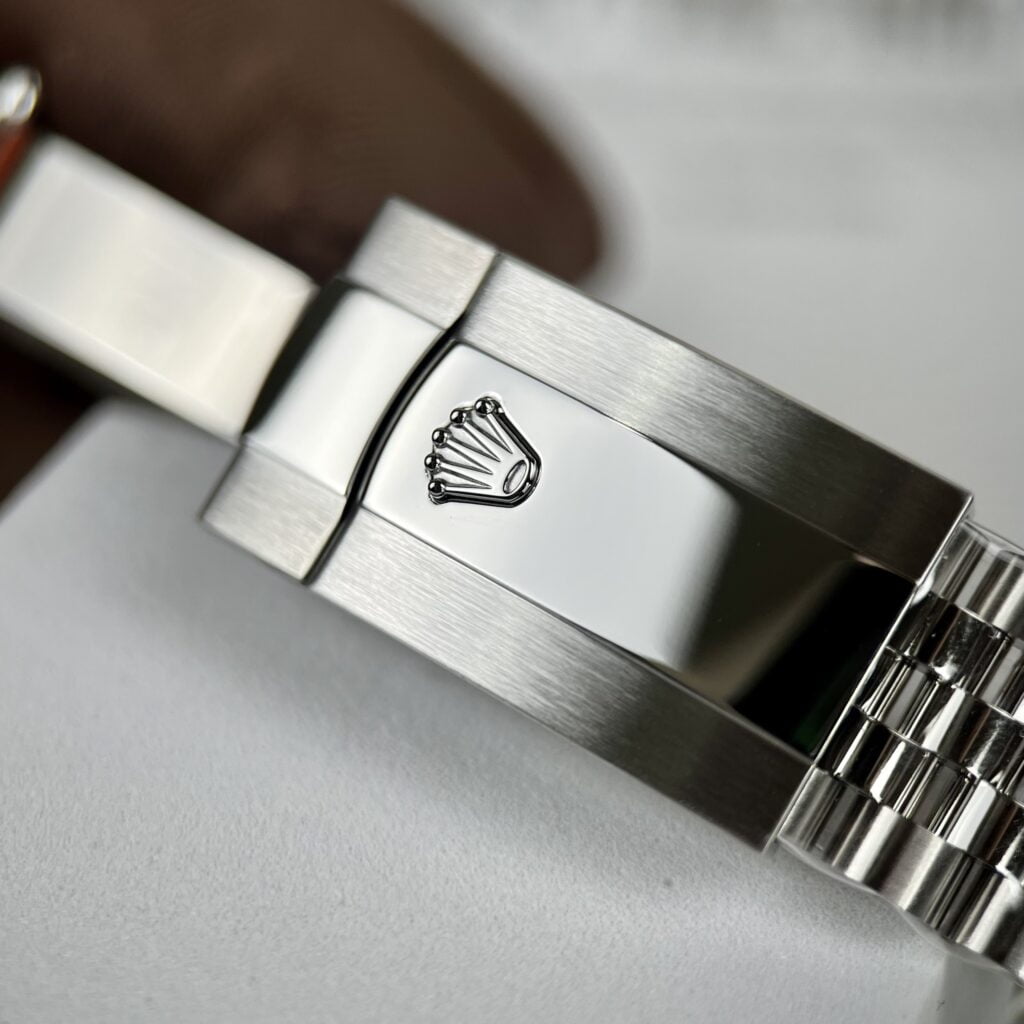 Rolex Datejust 126334 Mother Of Pearl Dial 41mm