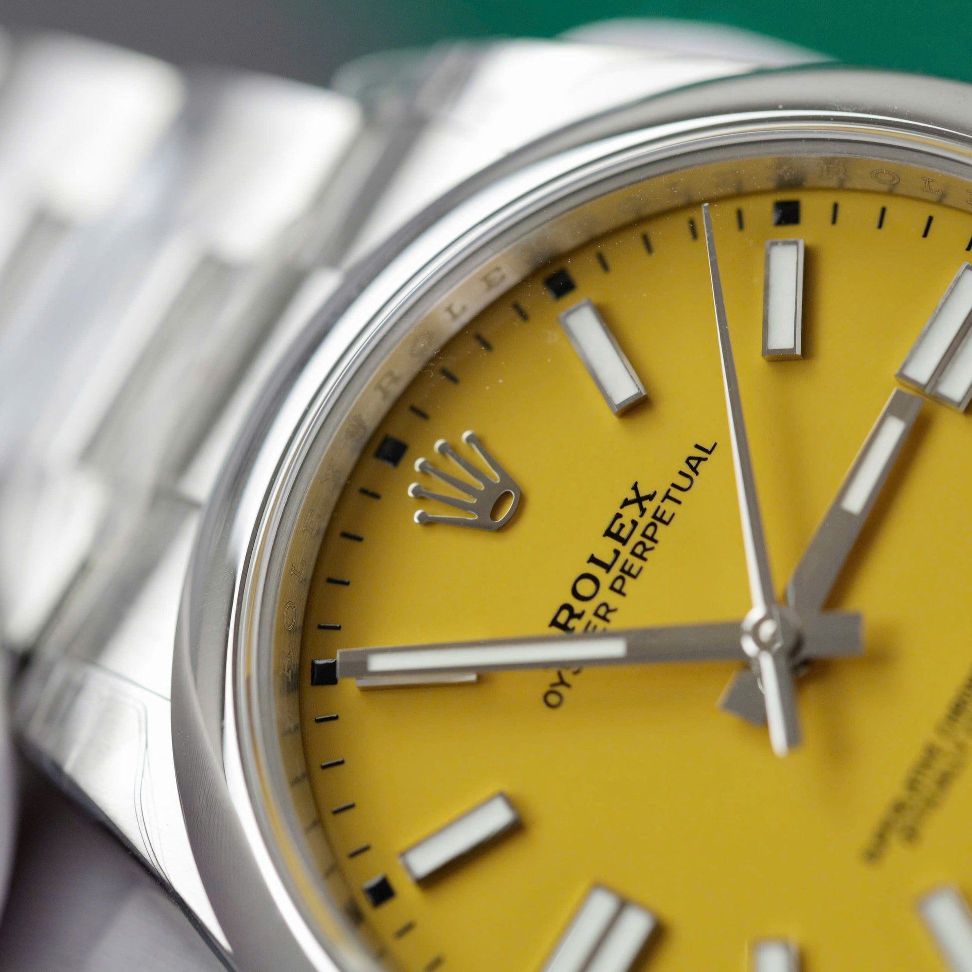 Rolex Oyster Perpetual 124300 Cadran jaune 41 mm