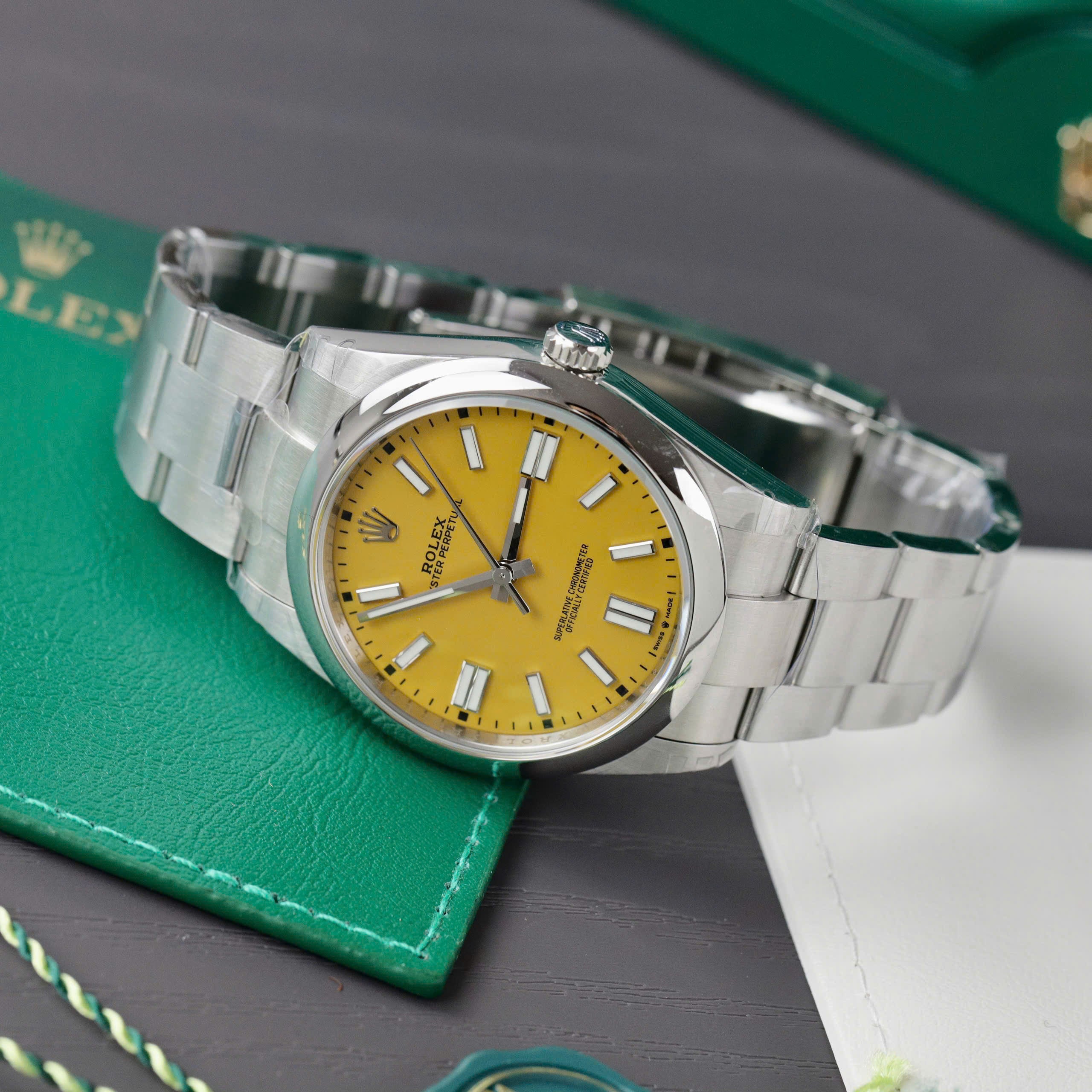 Rolex Oyster Perpetual 124300 Cadran jaune 41 mm