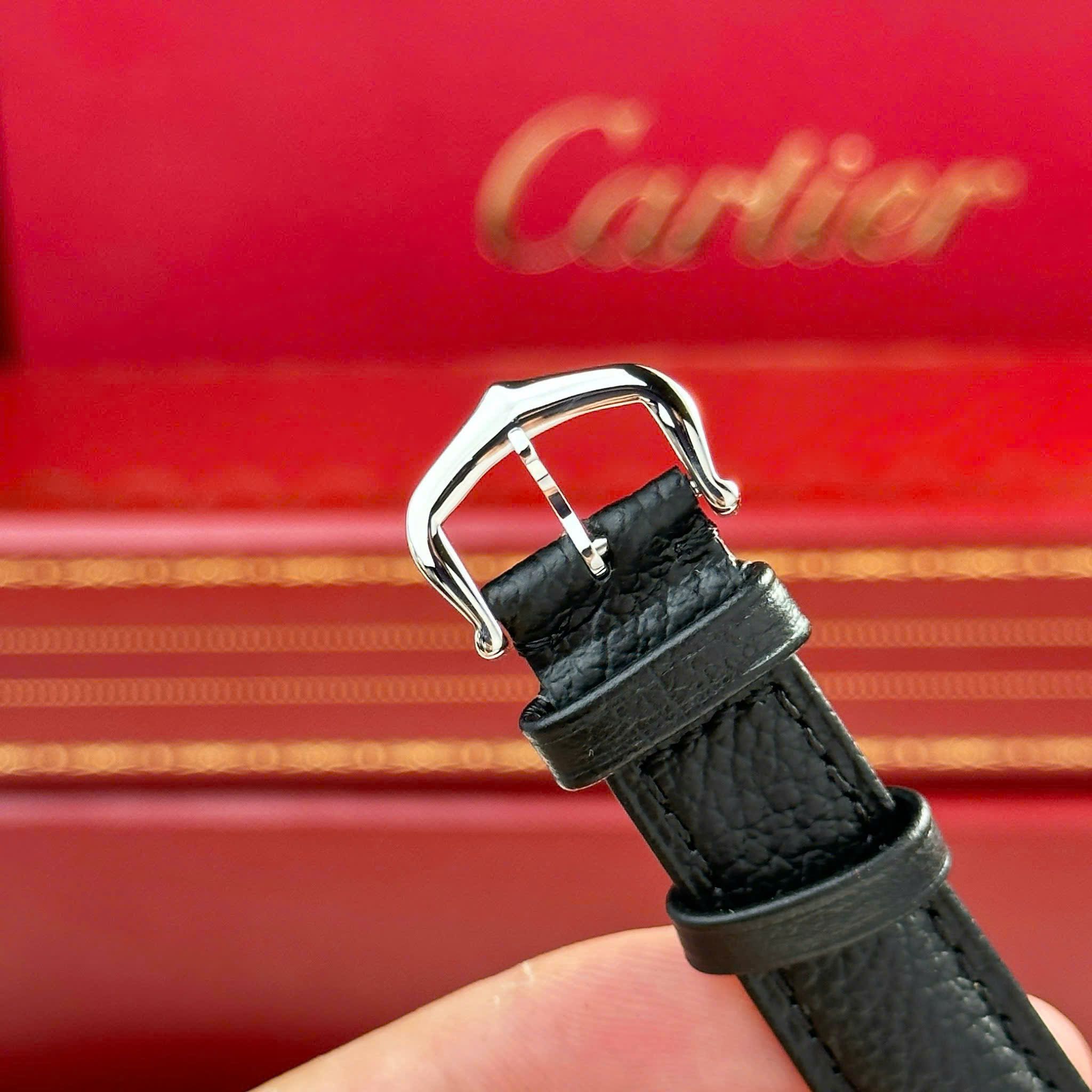CARTIER TANK 22 MM - Montre Cartier - Femme - VEM711