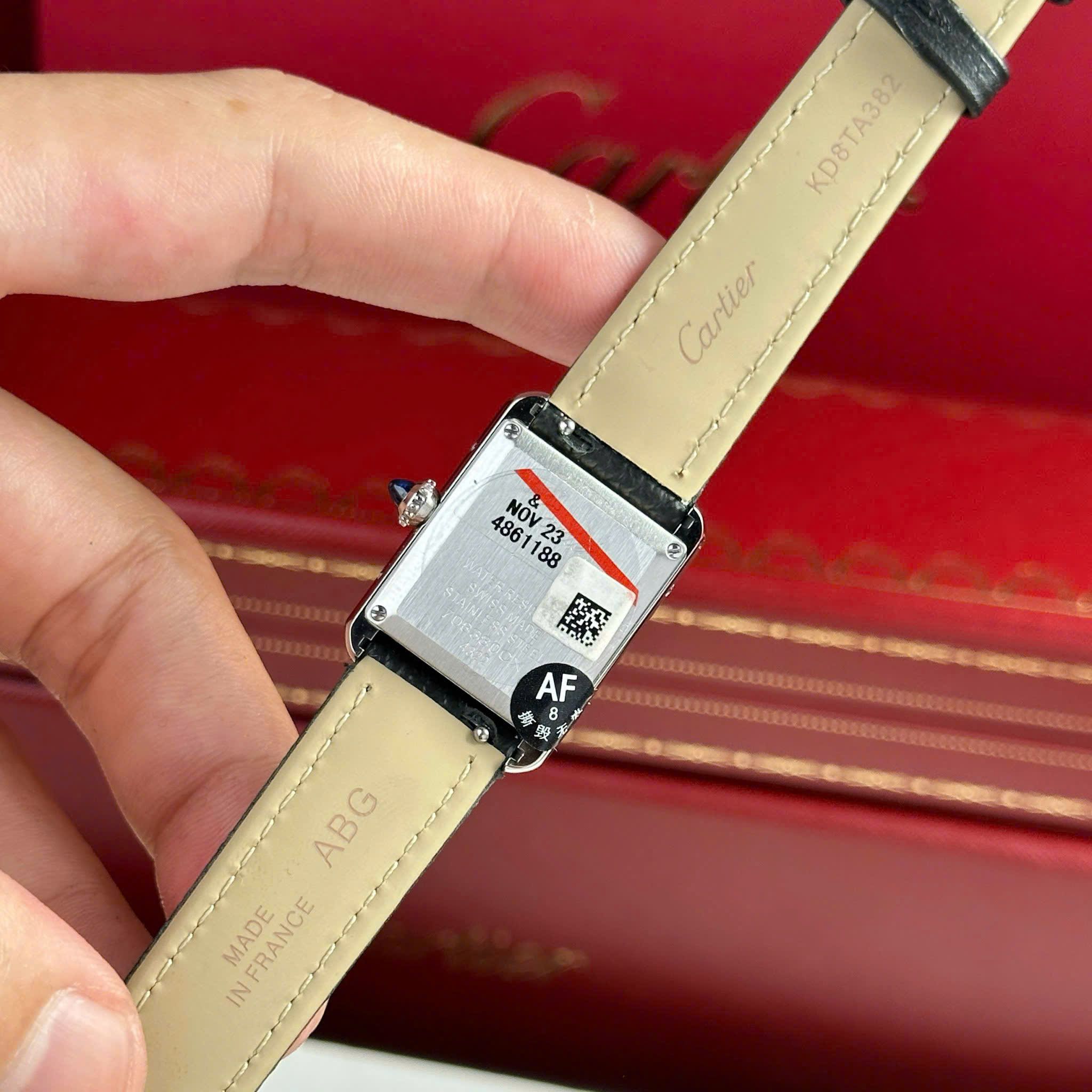 CARTIER TANK 22 MM - Montre Cartier - Femme - VEM711